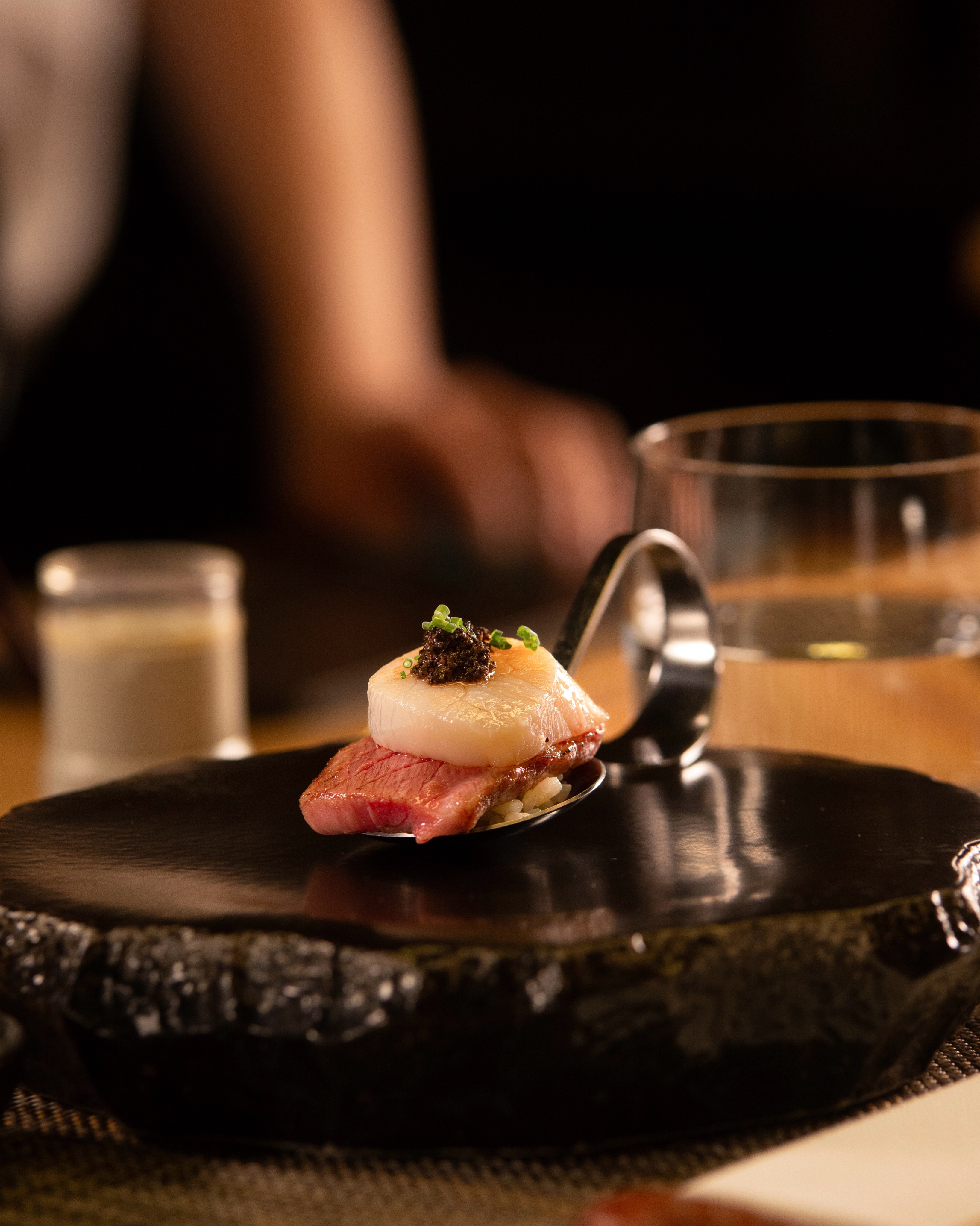 An à la carte favorite featuring buttery wagyu, scallop, and a touch of truffle paste for a rich and perfectly balanced bite.
A little something extra, but perfect in it’s own way.
#wagyu #scallop #foodie #omakase newyork