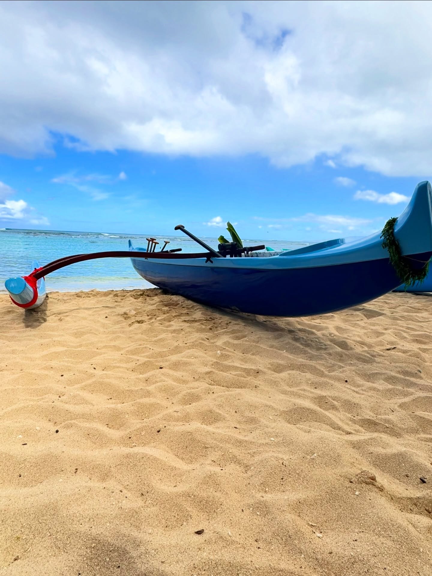 Yesterday uncle Dennis Sallas helped us bless our new Wa’a. Given the name Ka’ahele by uncle John Clark, it means to make a tour; travel about. We are very honored and grateful to have this new addition to our family. And we can’t wait to share Ka’ahele with you all. Imua Ka’ahele🔵