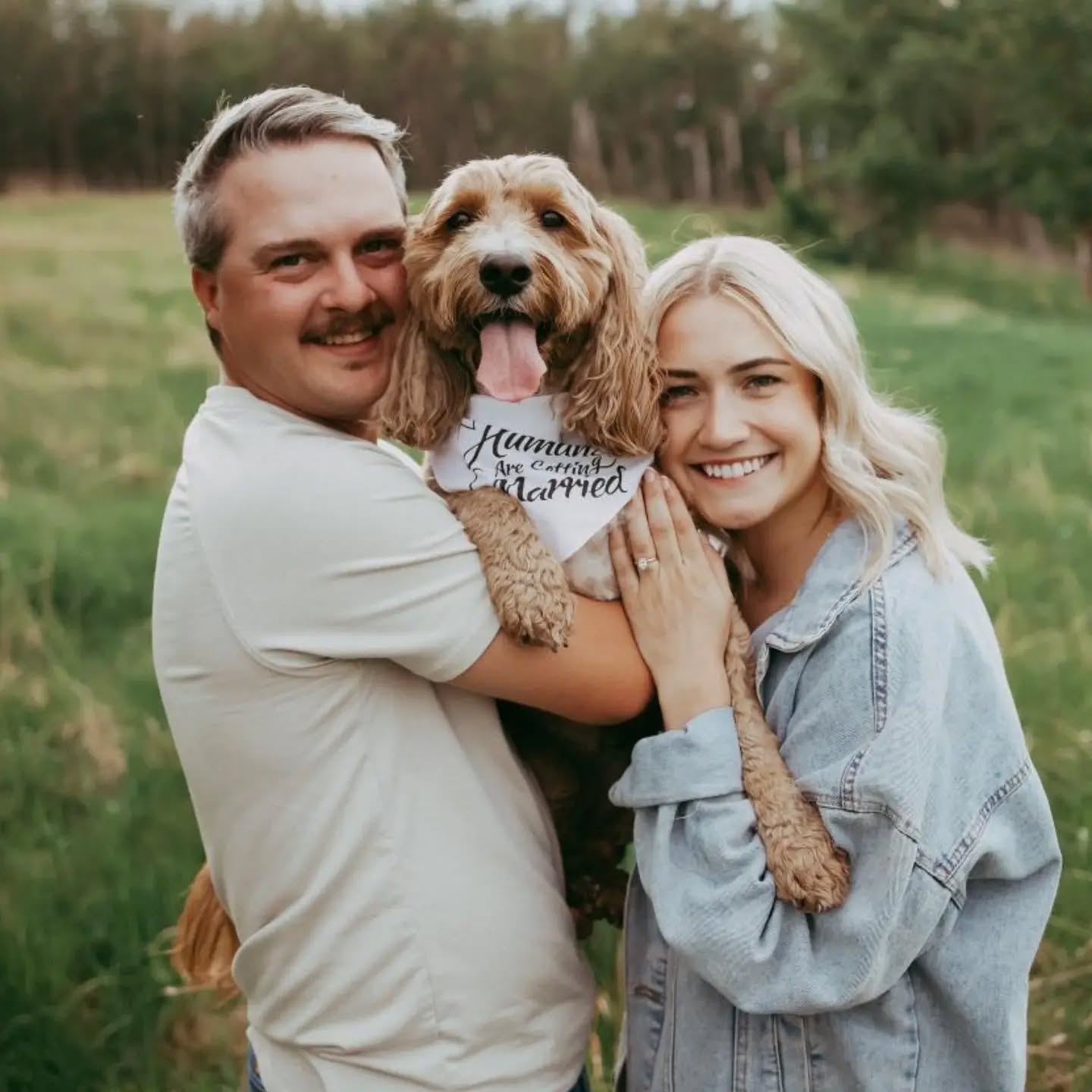 I am so excited for Marcus & Erin!! Congratulations on your engagement and your up and coming wedding. I cannot wait to capture the beautiful day you create. Here is a little sample of their amazing engagement session.
And I love that we included Ellie!!! Too cute.