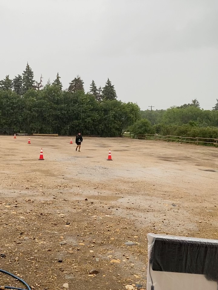 Slightly different weather today than the last 2 days… 🤪
After 2 days of over 30C the heavens opened up for the morning.
One thing that hasn’t changed is these 2 BEASTS putting down the yards no matter what! Keep going Nick and Austin!