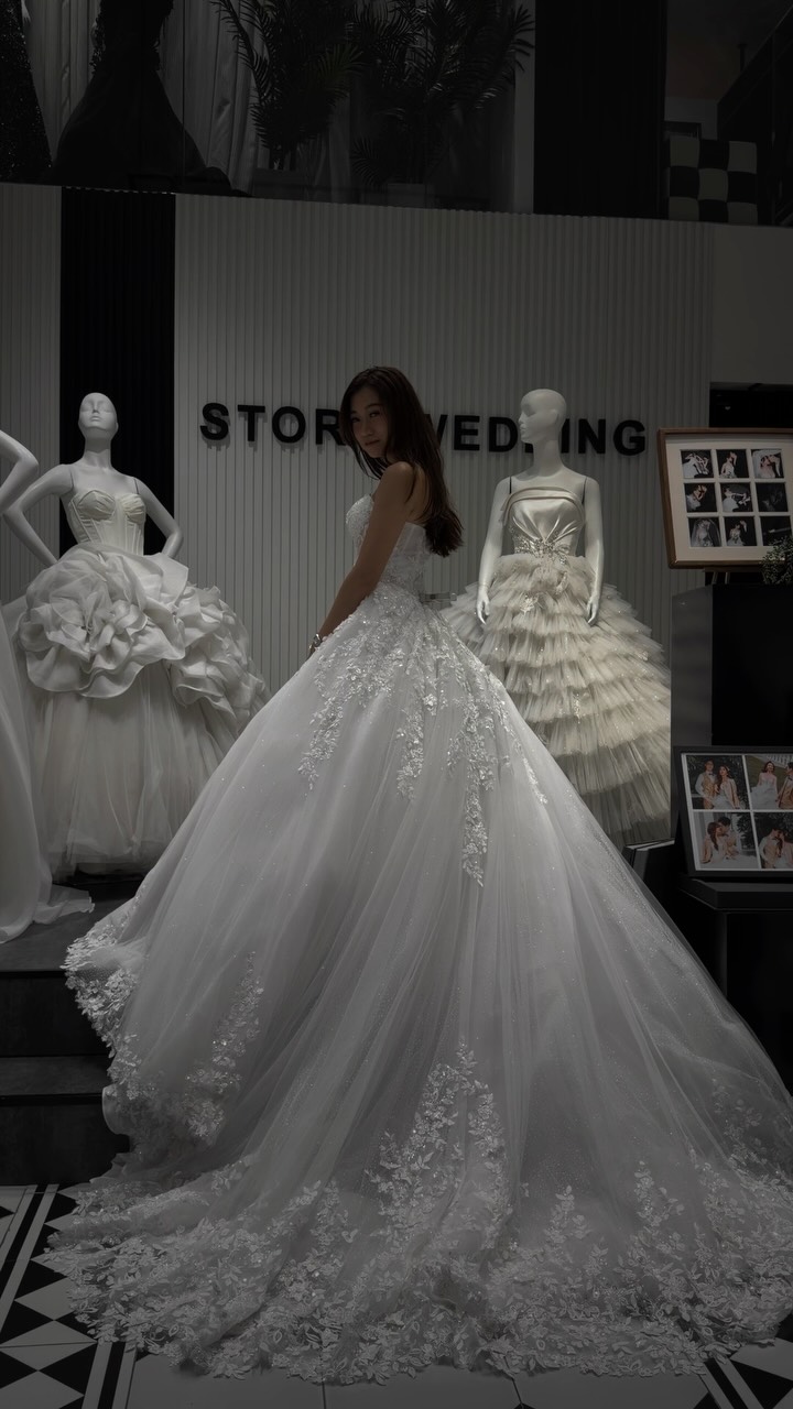 “It’s not just another dress. It’s the dress that you’ll remember forever.” 💕
Visit STORY WEDDING to get a chance to try-on your dress and get to know our #mostpopulargowns by our #swbridestobe
If you were a lace and shimmer lover, here is your dream one! #2026julycollection