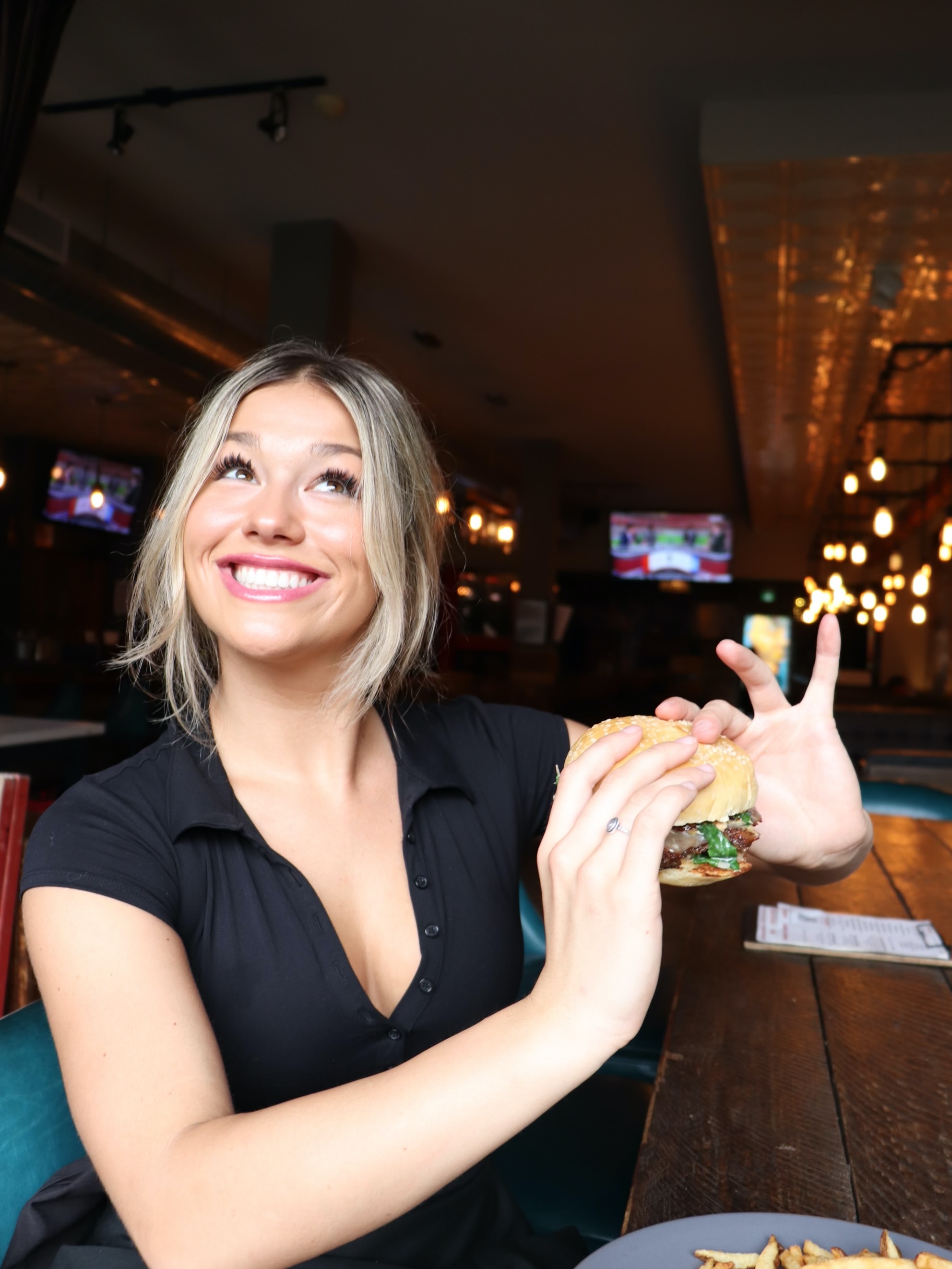 🎉 Everyone give a warm Royal welcome to our newest team member, Sofia! 👋🍔
To officially initiate her, we put our July Feature Burger to the test… and it passed with flying colours. 😏
🔥 The Jerk Burger
🍔 Jerk-spiced beef patty
🥬 Charred callaloo
🍍 Grilled pineapple
🌶️ Scotch bonnet aioli
🥯 Served on a house-made sesame seed bun
We hired Sofia for her personality… staying for her burger recommendations is just a bonus. 😉
#RoyalElectric #DowntownGuelph #Guelpheats #guelphlife