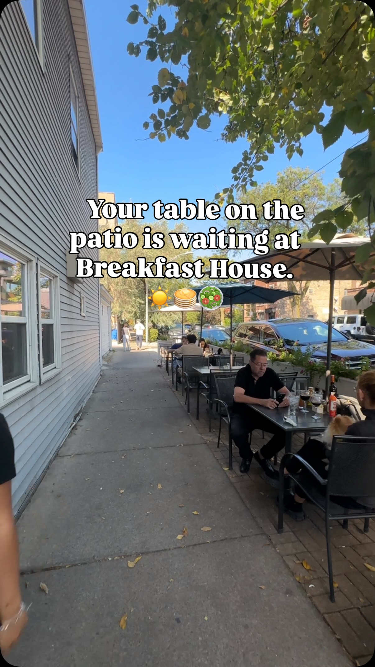 Patio vibes + pancakes = the perfect day at Breakfast House. 🥞☀️
#chicago #fyp #chicagofood #brunch #patioseason