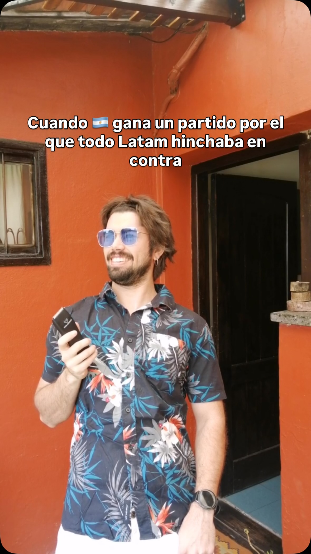 Esto somos, el odio nos hace más fuerte el ego 🇦🇷
🌞 Ah, pero la verdadera clave es acompañar el ego 🍆 con las pelotas listas.
👉🏼 Sin pelos
❤️🩹 Sin heridas
🤮 Sin suciedad
Dos Amigos te deja las ⚽️⚽️ listas para que cada momento de tu vida estés listo para festejar 😏 sin tener que pensar en olores incómodos
Elegí quererte bien, cuidado y saludable.
Elegí Dos Amigos.