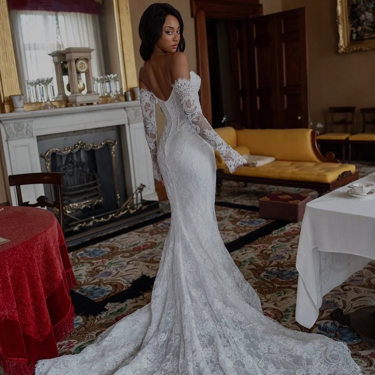 New arrival alert. 🤍
@blanchebridal | MARGAUX