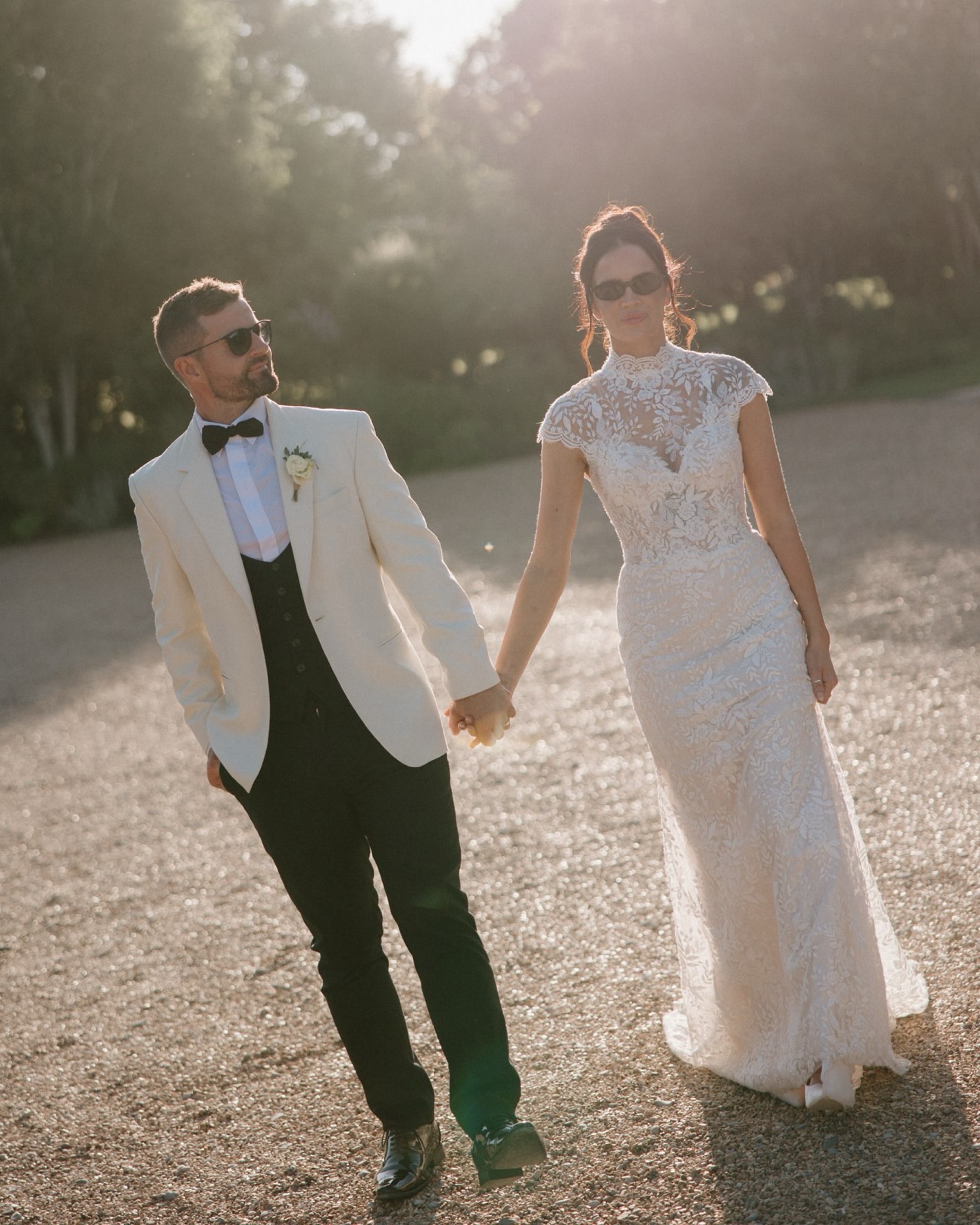 Congratulations to Claire & Max wishing you a lifetime of happiness 🤍
Farbridge was the perfect backdrop for Claire & Max’s wedding, champagne flowing and a killer golden hour. Claire looked so incredible in our Oliver gown! Such a cool couple! @clairemelissa_ x @arundelcarpentry Photography by @shaunpetersweddings
Venue - @farbridgeevents
Florist - @wildflowerstudio1
Band - @petrolmoney
Dress - @mayandgracebridal
Photobooth - @demon_photobooths
Make up - @demiearnoldmakeup
Hair - @rebornestudio #mayandgracebridal #surreybridalboutique #laceweddingdress #romanticbride #surreywedding