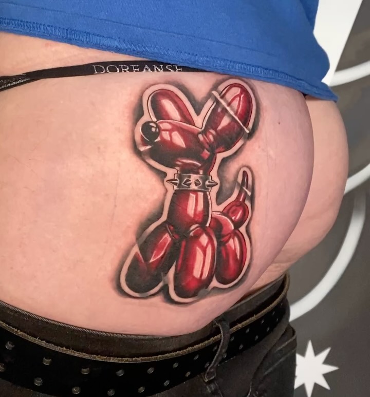 It looks like a wiener(dog) butt it’s actually more cheeky than that! Tattooed another posterior today! Honestly, it's a weird vibe getting ready for work knowing your hanging out with your client's butt all day. That's why I started tattooing though, stoked to do weird stuff and turn some heads!
Keep it real out there this summer and make some jokes with your buds!
#butttattoo #wienerdog #stickertattoo #bunsout #bumtattoo