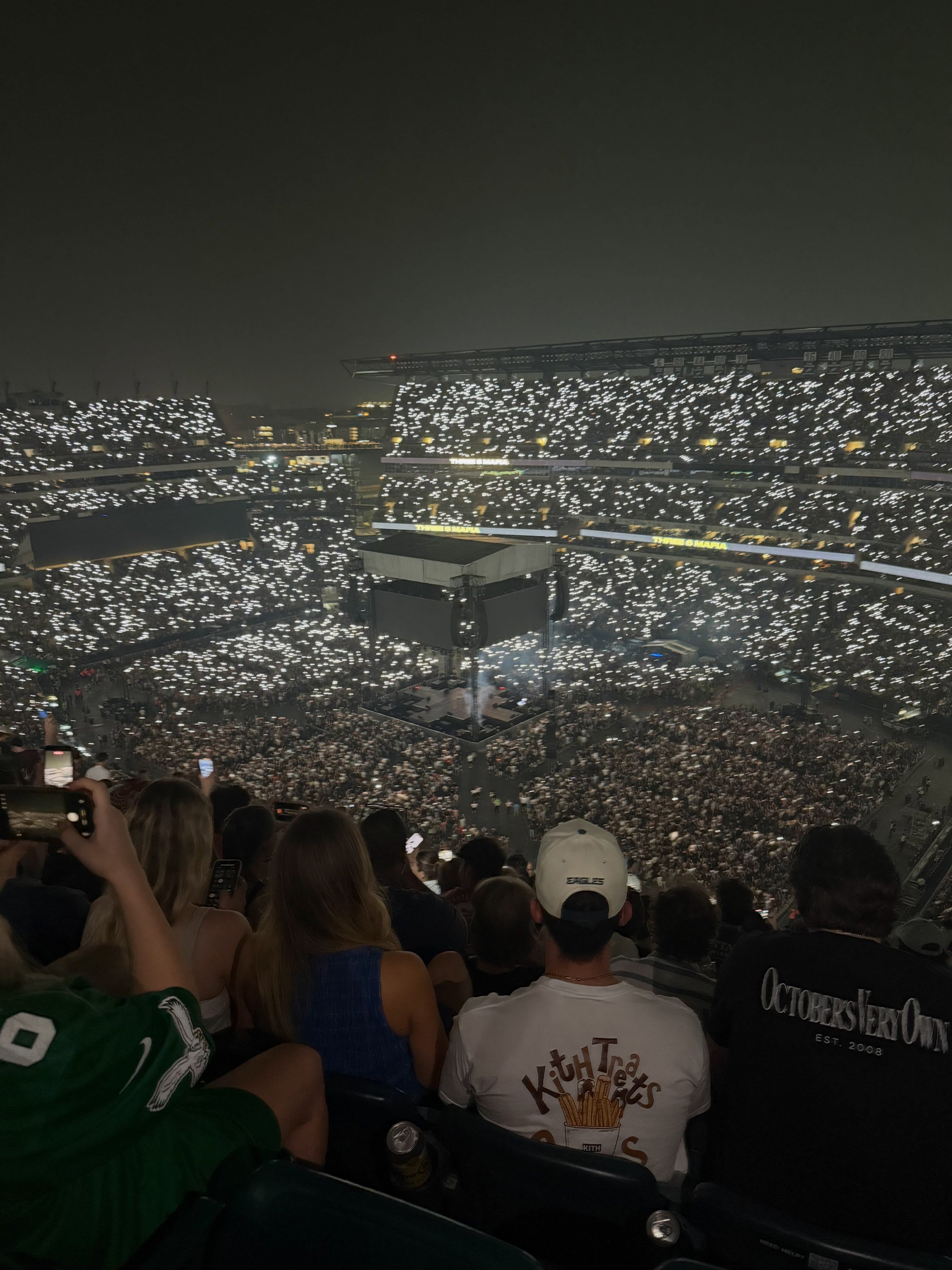 Wow! Did Philly show up? #shanegillis #meekmill #three6mafia #davechappelle