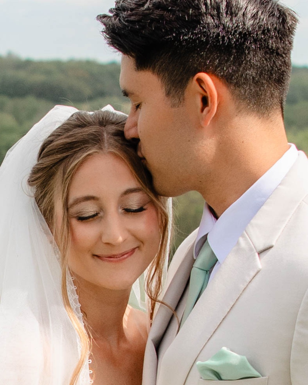 A bridal look that's timeless from "I do" to the last dance. π€β¨
Sabina had the honor of creating both the hair and makeup for this beautiful bride, along with hair for her bridal party. We love being part of life's biggest moments and helping our brides feel confident, radiant, and completely themselves. Congratulations to the happy couple! π
Wedding Planner: @jadedevents_kc
Venue: @westonredbarnfarm
Photographer: @loriarobinsonphotographykc
Videographer: @georgestreetphoto
Catering: @slapsbbq
Cake: Bergmann Bakes
Florals: @poppyflowersco
Entertainment: @twiceonsundayband
Wedding Dress: @elliestonebride
Tuxes: @menswearhouse
Cake: Bergmann Bakes
Officiant: Robert Duran
Bridesmaids Dresses: Various Designers
Bride's Hair & Makeup + Bridal Party Hair: Sabina | Graceful Beauty KC
#kcweddingvendors #kcmakeupartist #kchairstylist #kansascityglam