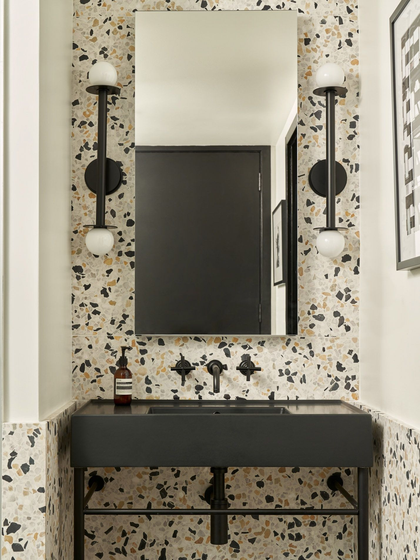 Still not over this terrazzo bathroom from our Greenwich Village project.
Interiors by @lorlastudio
📸 by @sethdcaplan