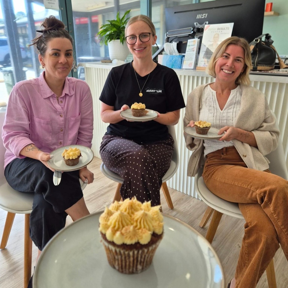 What the heck... THREE YEARS already?! 🤯
Happy 3-Year Anniversary, Dr Liv! 🥳 Where has the time gone? Thank you for everything you've brought to our practice and our wonderful patients over the past three years - we're so lucky to have you! 💚
And a HUGE thank you to @wholesomeindulgence_gftreats for these absolutely SPECTACULAR gluten-free carrot cupcakes! 🧁✨
No seed oils. No preservatives. No artificial colours or flavours. Mostly refined sugar-free. Mostly organic. And somehow they still taste incredible! 🤩
You are an absolute magician @chrissy.deluis! 🙌