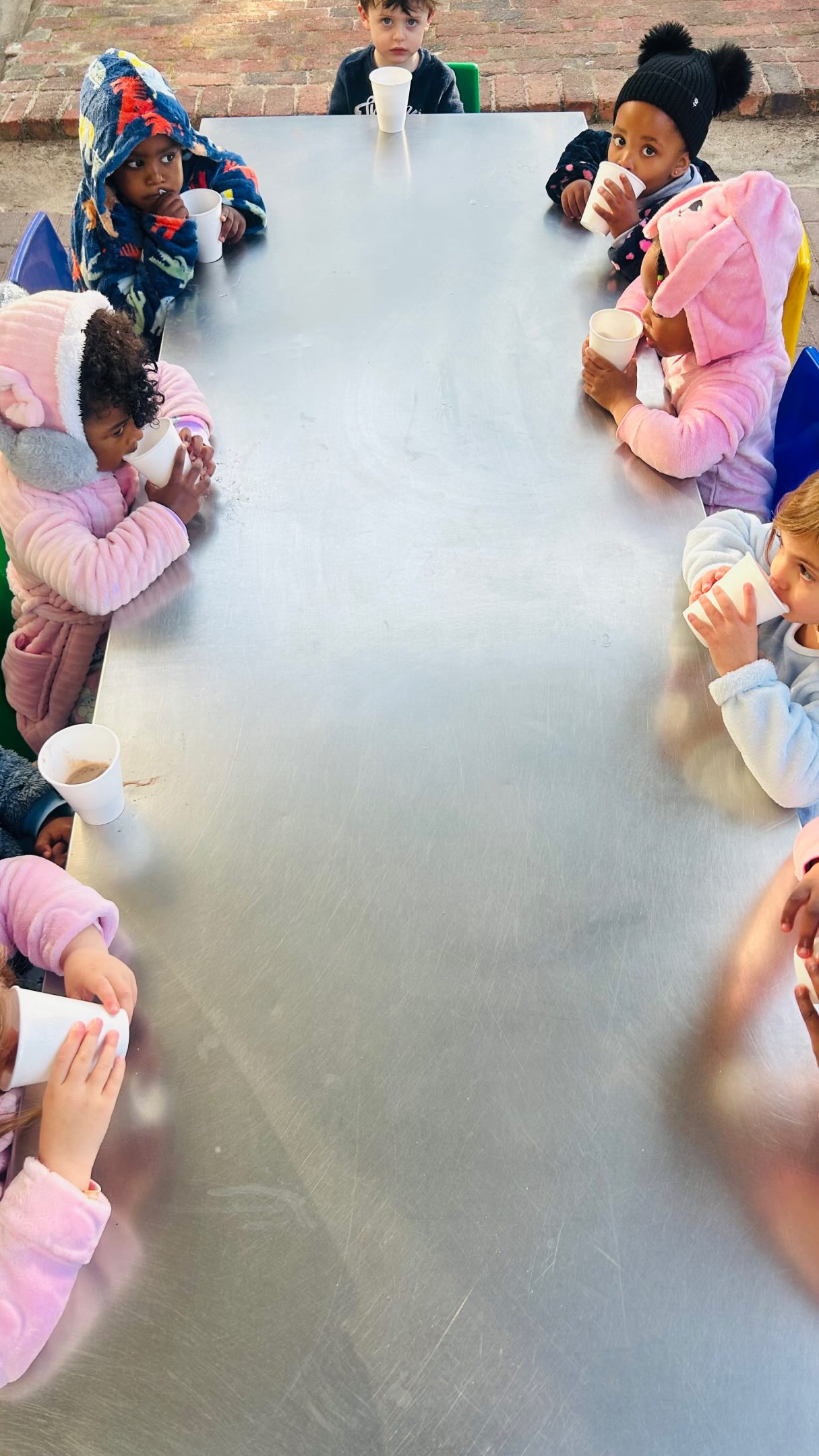 ☀️Our pyjama and hot chocolate day was filled with smiles, laughter and all the cosy winter feels❄️#fieldandstudymontessori #montessoripreschool #preschool #toddler #playgroup