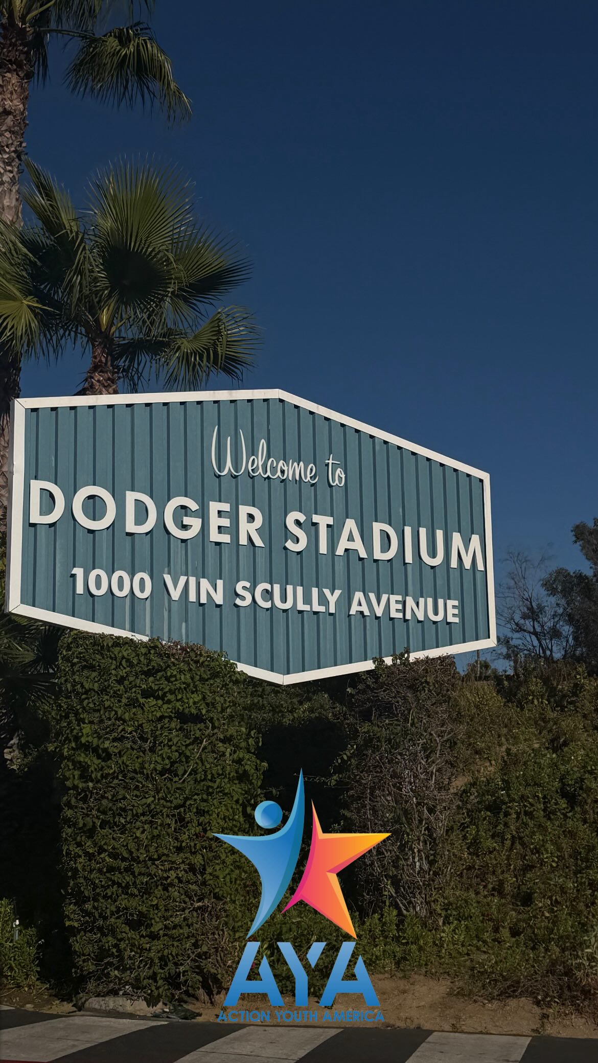 Core memories unlocked! ⚾️💙
Tuesday night was one for the books as our MUSD, ABC, and HSD students and families enjoyed an unforgettable evening at Dodger Stadium!
From dancing and cheering to seeing our students on the big screen, every smile made the night even more special.
Thank you @dodgers for creating an experience our students families will never forget. Here’s to more moments that bring our communities together! ⭐
#AYA #AfterSchoolProgram #MUSD #ABC #HSD