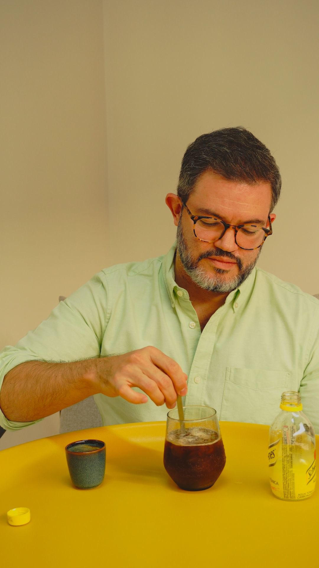 Espresso Tonic: ideal para los días de calor o cuando buscas una forma diferente de disfrutar tu café.
¿Te animas a prepararlo? Guarda esta receta y cuéntanos en los comentarios si ya lo habías probado o si será tu próxima bebida favorita.
#Tantito #TantitoCafe #Cafemexicano #cafédeespecialidad #espressotonic