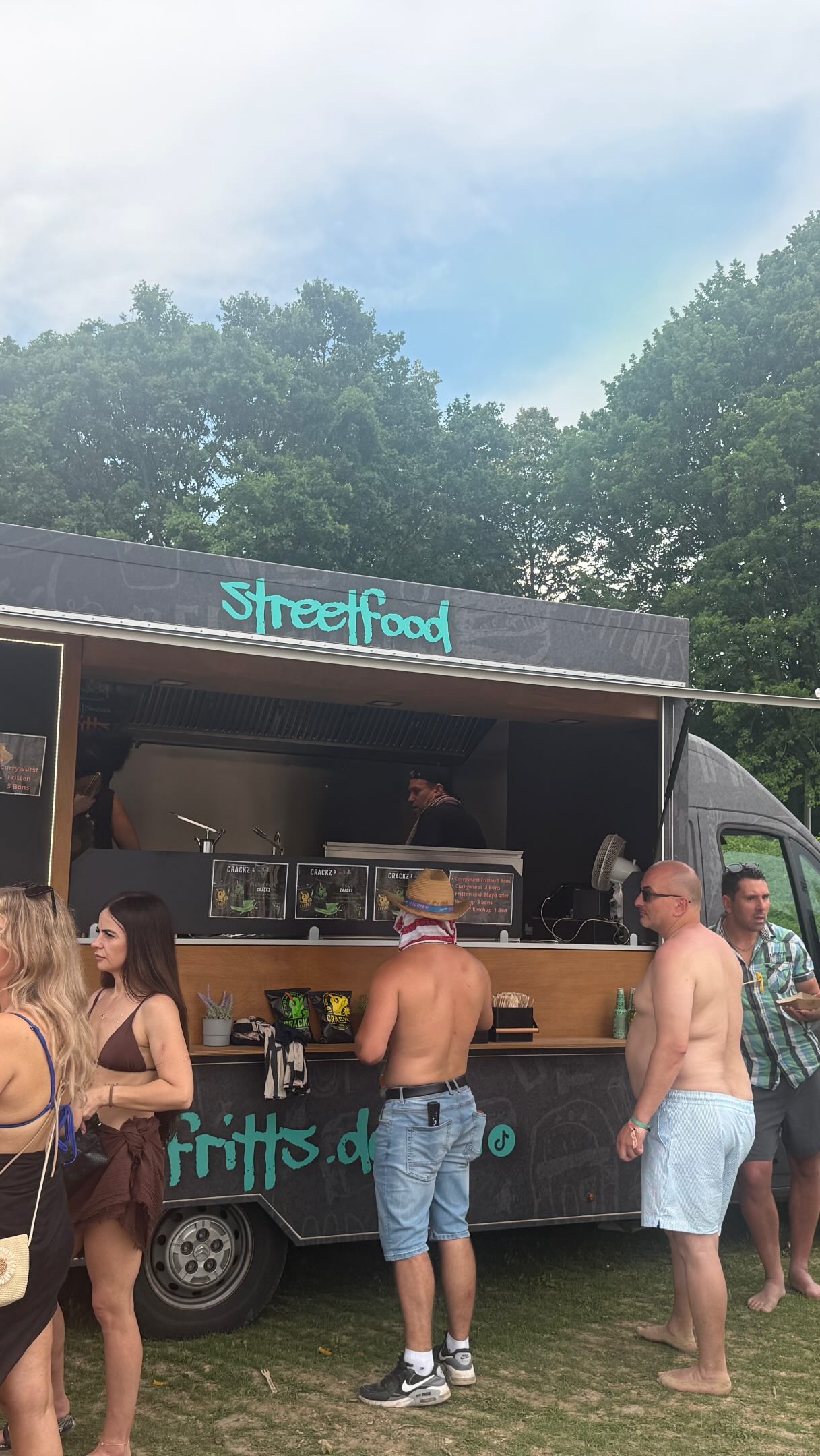 Puh, ist das heiß… 🥵🔥
#onkelfritts #puhistdasheiss