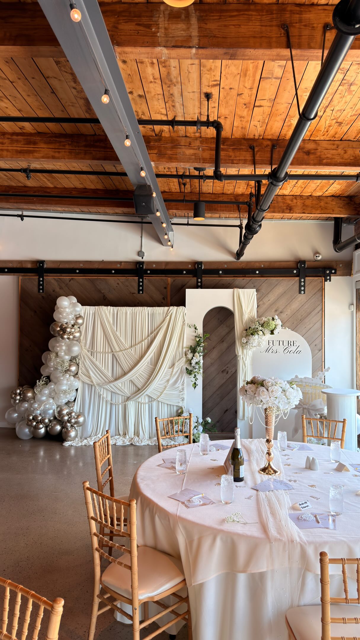Pearls and Prosecco ๐ค๐๐ฐ๐ปโโ๏ธ
๐ฒ sevenwondersevents.com/booking