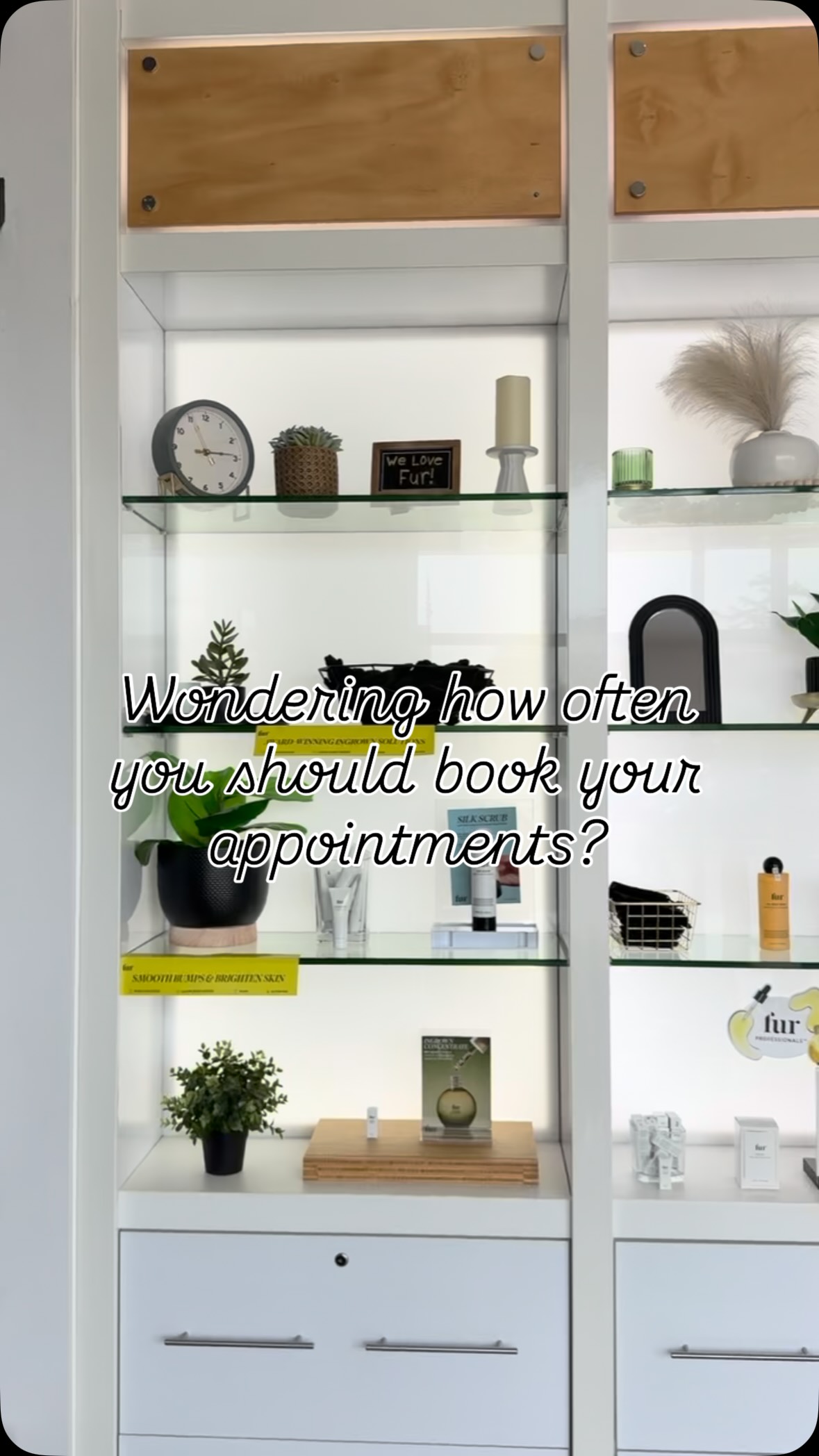 ⨠Wondering how often you should book your waxing or sugaring appointments?
Consistency is the secret to smoother skin and better results!
đ
Brazilian: Every 4â6 weeks
đ
Brows: Every 3â5 weeks (depending on your preferred shape)
đ
Lip & Chin: Every 2â4 weeks
đ
Full Face: Every 3â4 weeks
đ
Underarms: Every 3â4 weeks
đ
Half/Full Legs: Every 4â6 weeks
đ
Arms: Every 4â6 weeks
đŻ Sugaring vs. Waxing
The timing is generally the same for both! Since hair grows in cycles, your ideal appointment schedule is based more on your hair growth than the hair removal method. With regular appointments, many clients notice finer, sparser regrowth over time, making treatments more comfortable and helping you stay smoother between visits.
đ Staying on schedule means:
⨠Smoother skin
⨠Less discomfort over time
⨠More consistent results
⨠Fewer ingrown hairs
Ready to get on a routine? Book your next appointment before you leaveâweâll help you stay on track! đż
#waxing #waxology #skincare #smootherskin #grandrapids