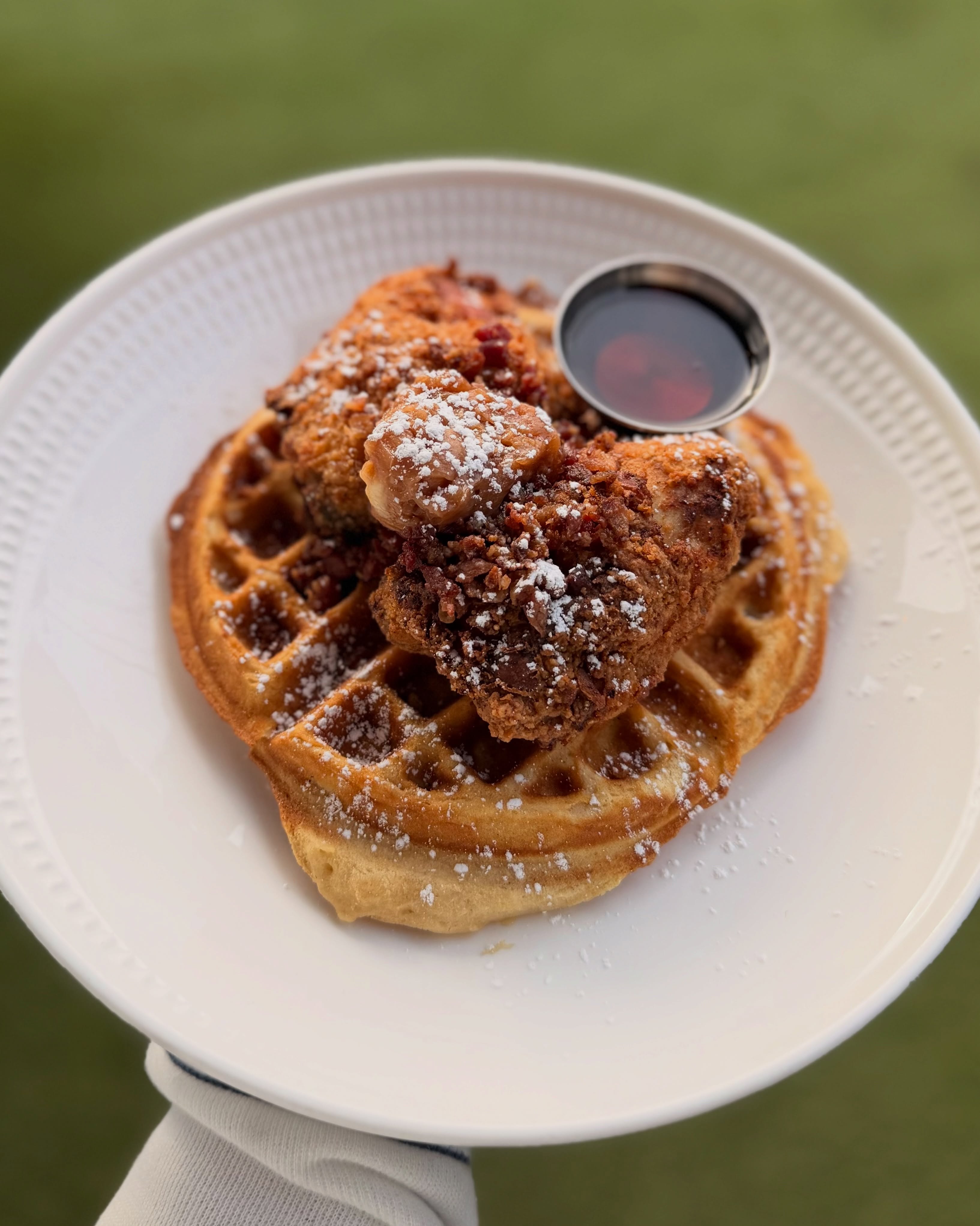 Chicken & Waffles are an important part of a balanced life ๐Treat yo self today โจ We have parking! ๐
ฟ๏ธ
#chickenandwaffles #localgem #bostonarea #metrowest #needhamma