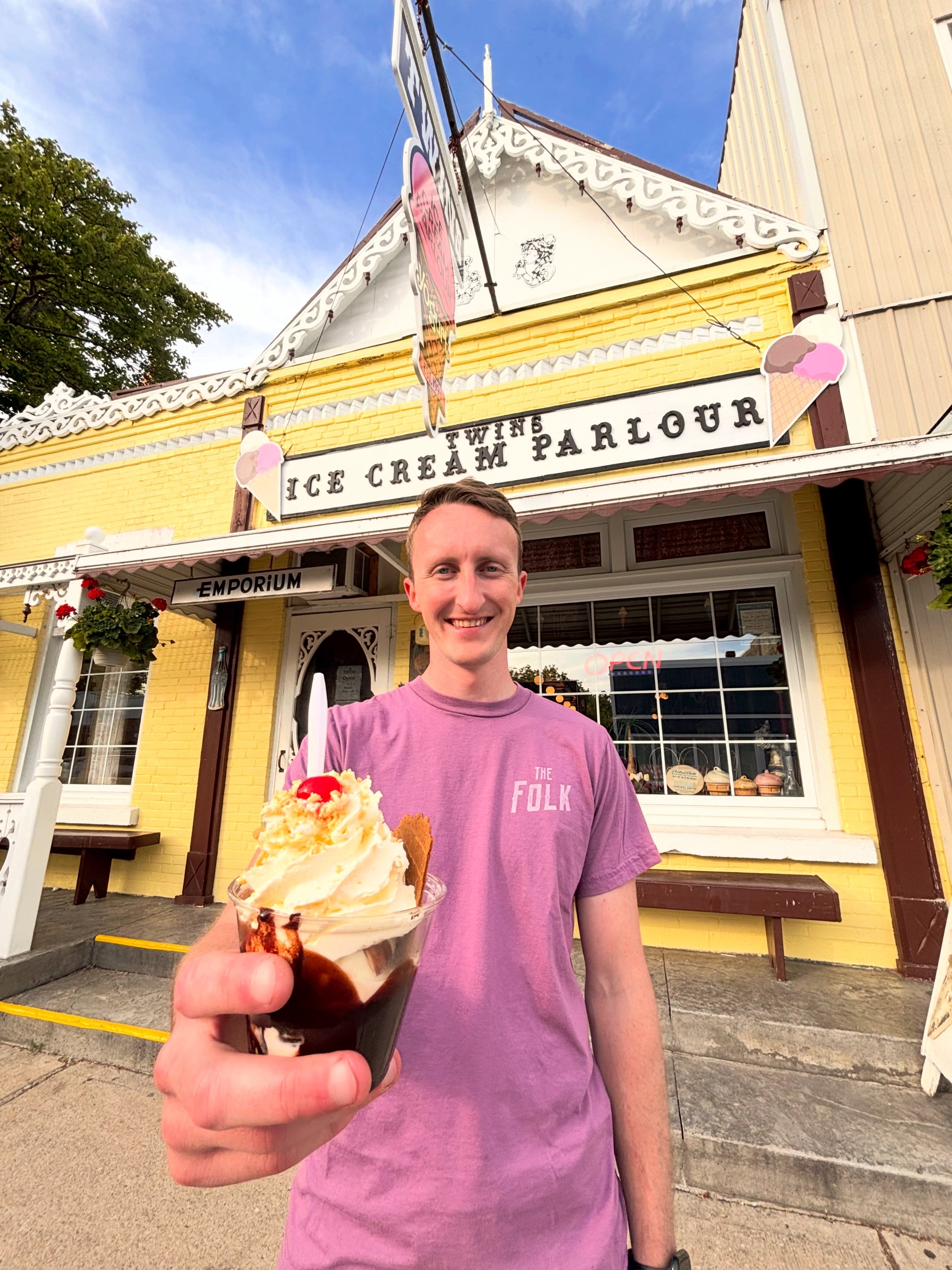 The only cure for the Sunday scaries… A little sundae therapy. 🍦☀️
Fav spot to get a little sweet treat? GO! 👇🏼