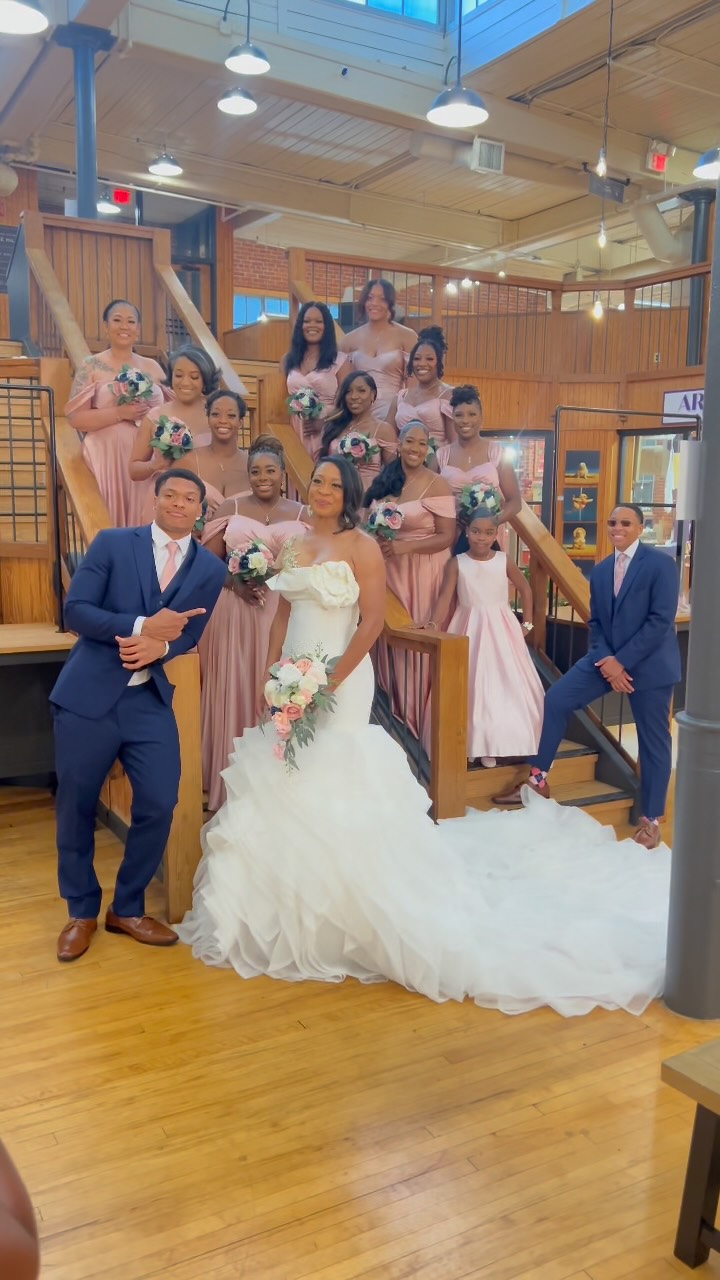 How can we get enough of this gorgeousness ❤️❤️❤️❤️❤️
This is eye popping stunning! Jaw dropping masterpiece!
Safe to say @aye.jett is my bride of the year!
👗👗 @tolbespoke
#fashiondesigner #weddingoftheyear #customweddingdress #instawedding #madeinusa