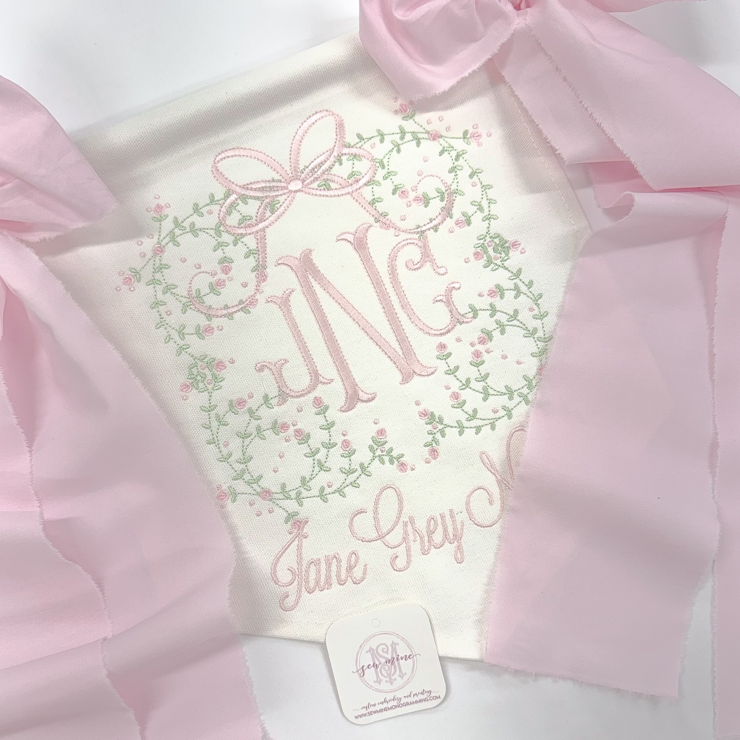 Love how delicate and sweet this banner came out💗