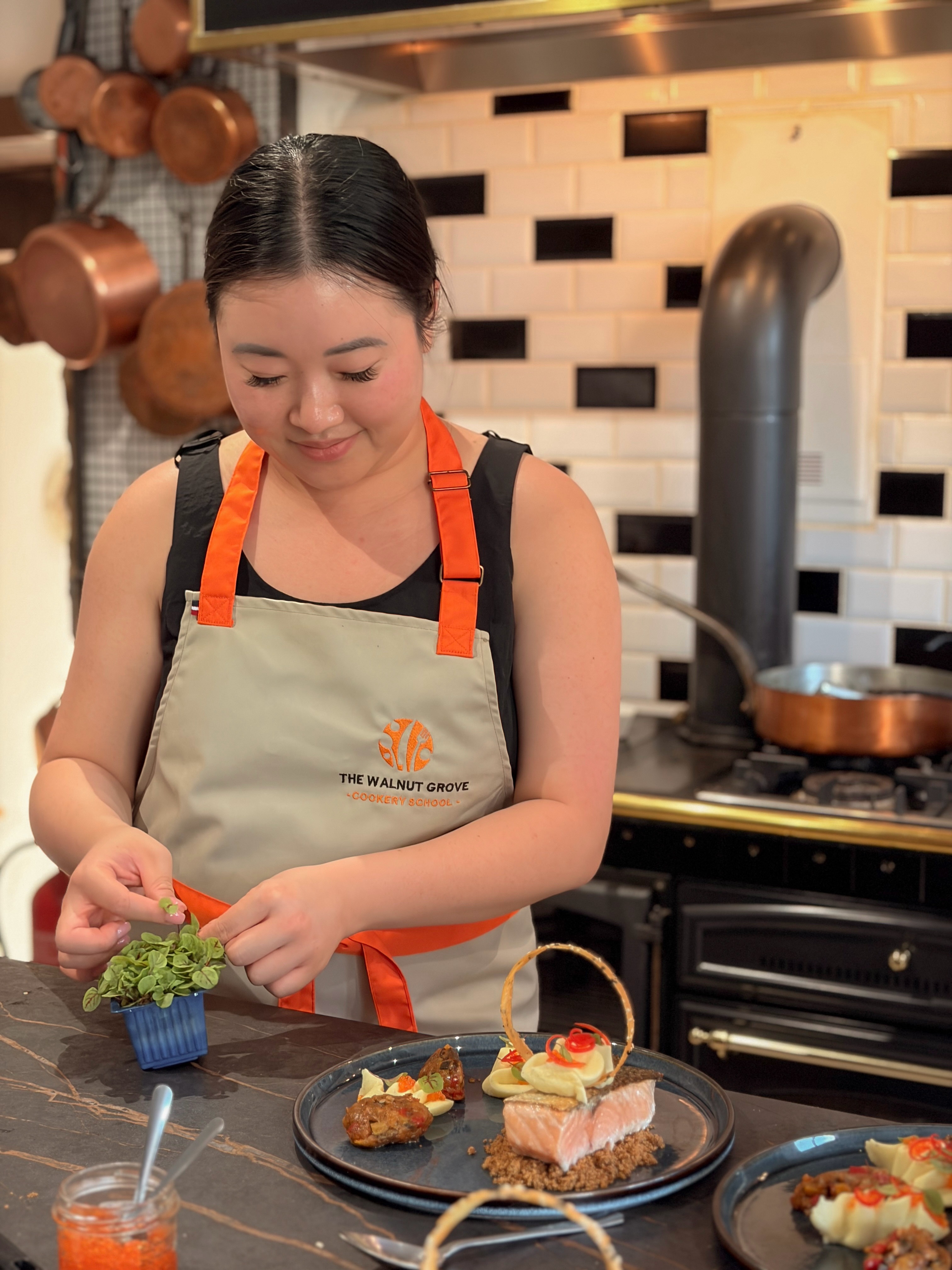 Some of the best memories are made in the kitchen.
A recipe shared, a new skill mastered, and the confidence to create meals that bring people together. Whether you’re just starting out or looking to refine your skills, every class at Walnut Grove Cookery School is another chapter in your culinary journey. 🌾✨