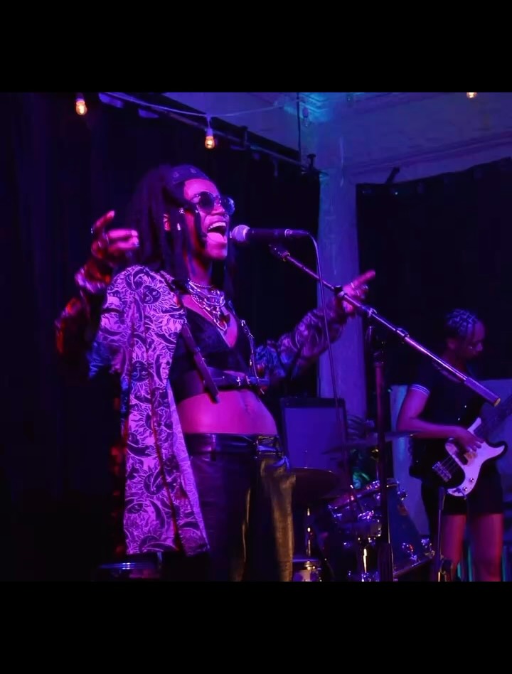 So excited for what the future holds, so grateful for how far we’ve come #10years @footlightpresents @thewindjammer
#happybirthdaytous
Cover photo by @sparkle.punk