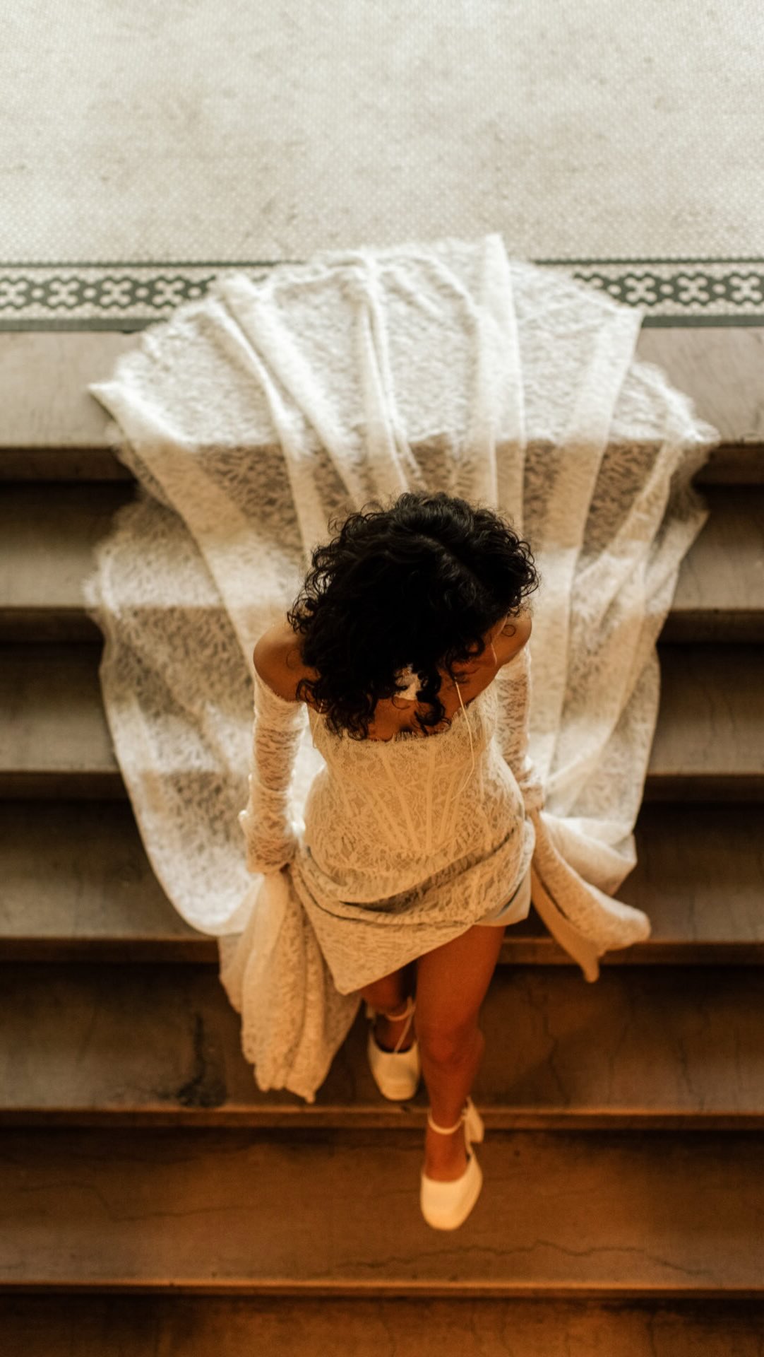 The cool brideâs version of lace đ¤ If youâre a 2027 bride overwhelmed by an endless doomscroll of wedding dress inspiration, searching for something differentâ you can stop your scroll here.
The HADLEY gown by @allwhowander paves her own way with a romantic corset structure paired with a flowing bohemian lace skirt and matching detachable sleeves. Wear your hair down, wear it up, choose a rosette choker, go jewelry-freeâ the options are endless and so uniquely you. The dress speaks for itself: itâs free-spirited, vintage-inspired, & perfectly modern.
Book your fitting room now at amandaritchey.com & try on HADLEY đ
annapolis maryland bridal shop