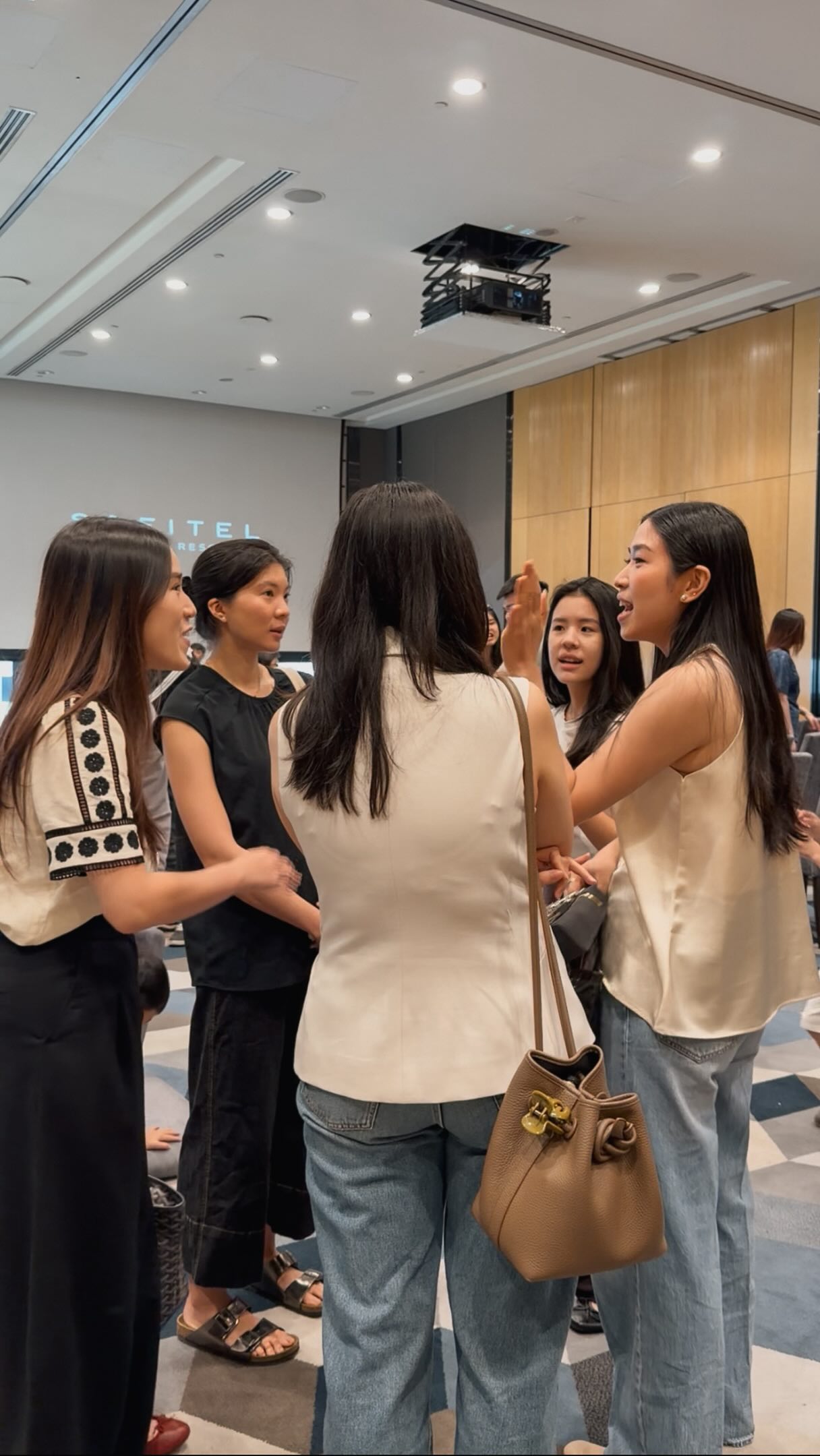 POV: We say bye, walk 5 steps… then accidentally start another goodbye circle. 😂🤍