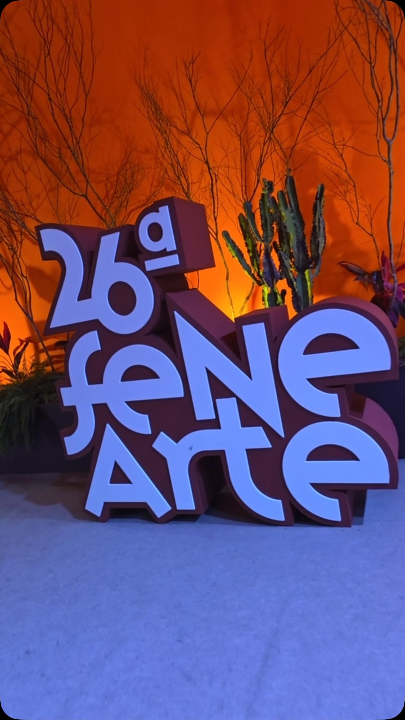 Uma operação de nível nacional exige números grandiosos. Em mais um ano entregando tecnologia na Fenearte, a maior feira de artesanato da América Latina, nossa infraestrutura audiovisual chega para redefinir a experiência do evento em cada metro quadrado. 📐🔥
Estamos presentes em toda a extensão do evento com mais de 30 TVs estrategicamente espalhadas para transmissão de conteúdo e 10 totens interativos conectando o público em tempo real.
O coração dessa megaoperação ganha vida com 29 metros quadrados de painéis de LED de alta definição, entregando a máxima fidelidade de imagem, brilho e a tecnologia de ponta que as grandes marcas exigem.
Da precisão técnica à escala monumental, garantimos a solidez e a potência que o seu evento precisa para se tornar inesquecível.
#GrupoPleno #Audiovisual #TecnologiaParaEventos #PainelDeLED #EventosCorporativos InfraestruturaParaEventos Fenearte2026 Nordeste