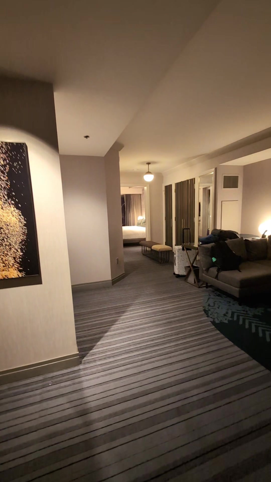 We stayed in a One Bedroom Terrace Suite at The Cosmopolitan of Las Vegas and the terrace completely steals the show. ✨
The expansive private balcony overlooks the heart of the Strip with panoramic skyline views and front row seats to the dancing fountains. Watching the show from your own terrace never gets old.
Inside, the suite gives you separate living and sleeping spaces, making it feel more like an apartment in the middle of Las Vegas. Between the layout and the view, this is one of our favorite room types at the Cosmopolitan.