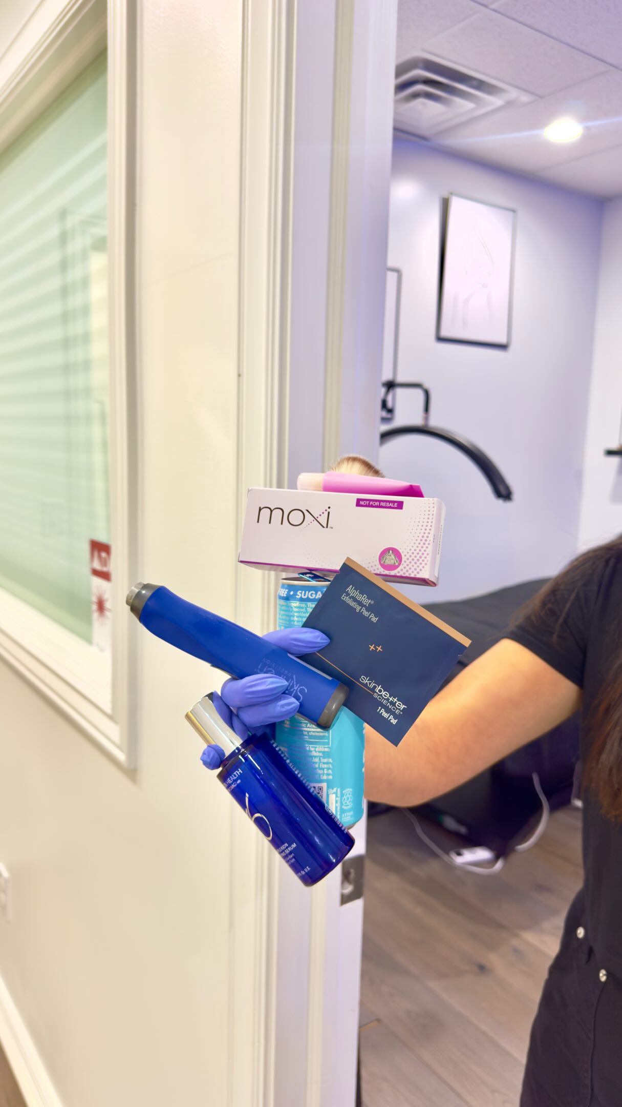 The aesthetician essentials
#medspalife #girlgrip #trend #beautyspa