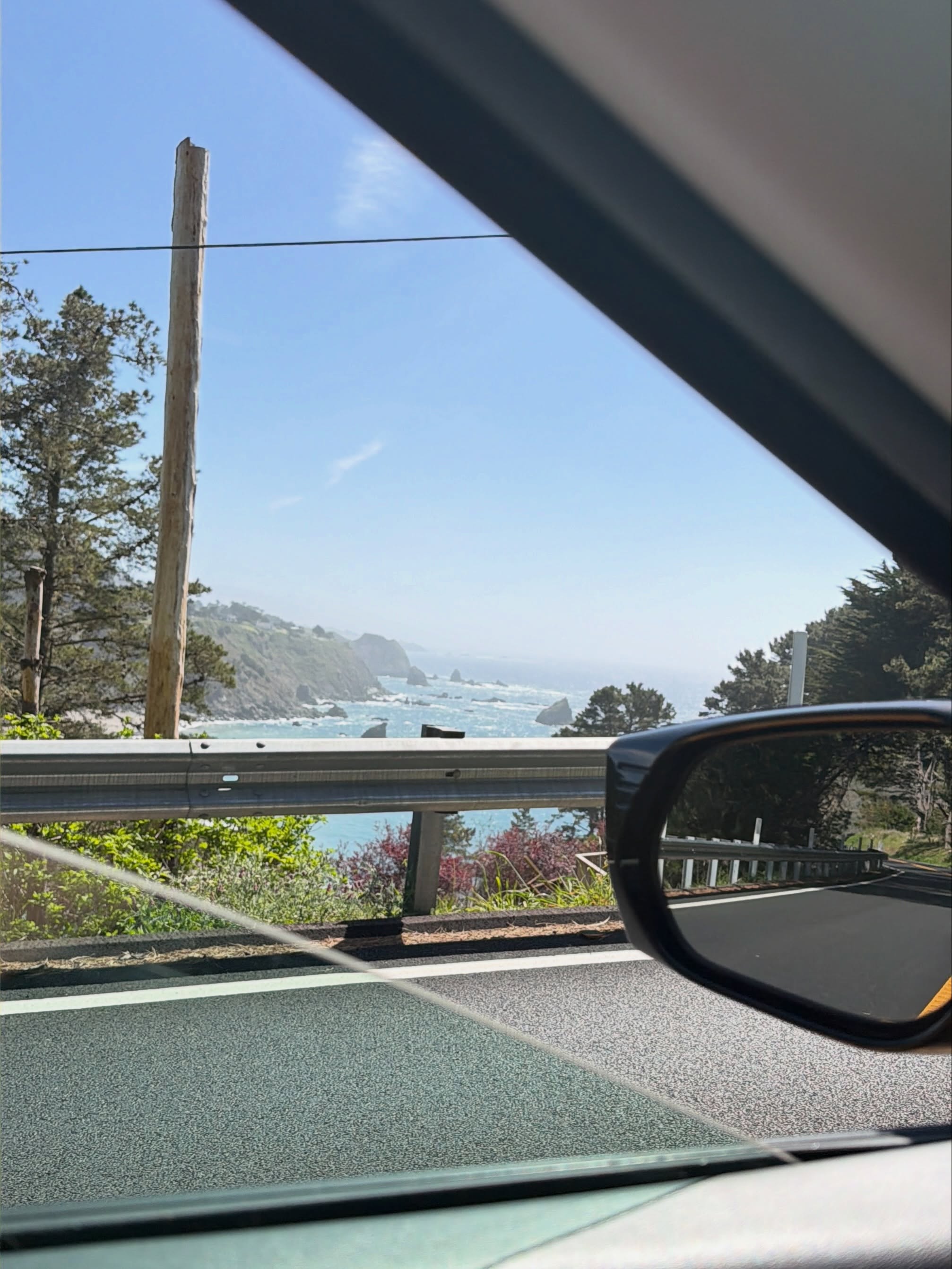 The coast has a way of slowing you down.
Roll the windows down. Wander the headlands. Stay for the sunset.
Someday, youâll dream about today. đ
#Mendocino #Sunset #CoastalEscape #SlowTravel #NorthernCalifornia