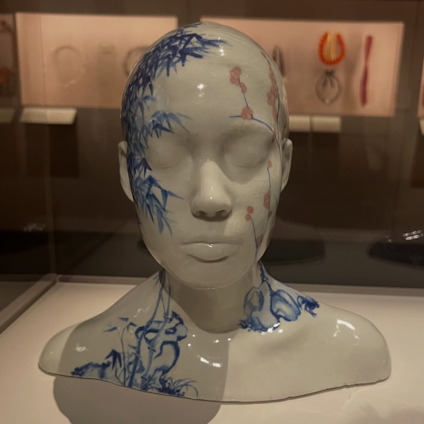 Some favorites from the Rising Voices exhibition at the Victoria & Albert museum yesterday with @shreyasoota. I was blown away by how some of the artists payed homage to their cultural heritage by reinventing it in more Contemporary forms. Miniature paintings on porcelain were a first for me!
