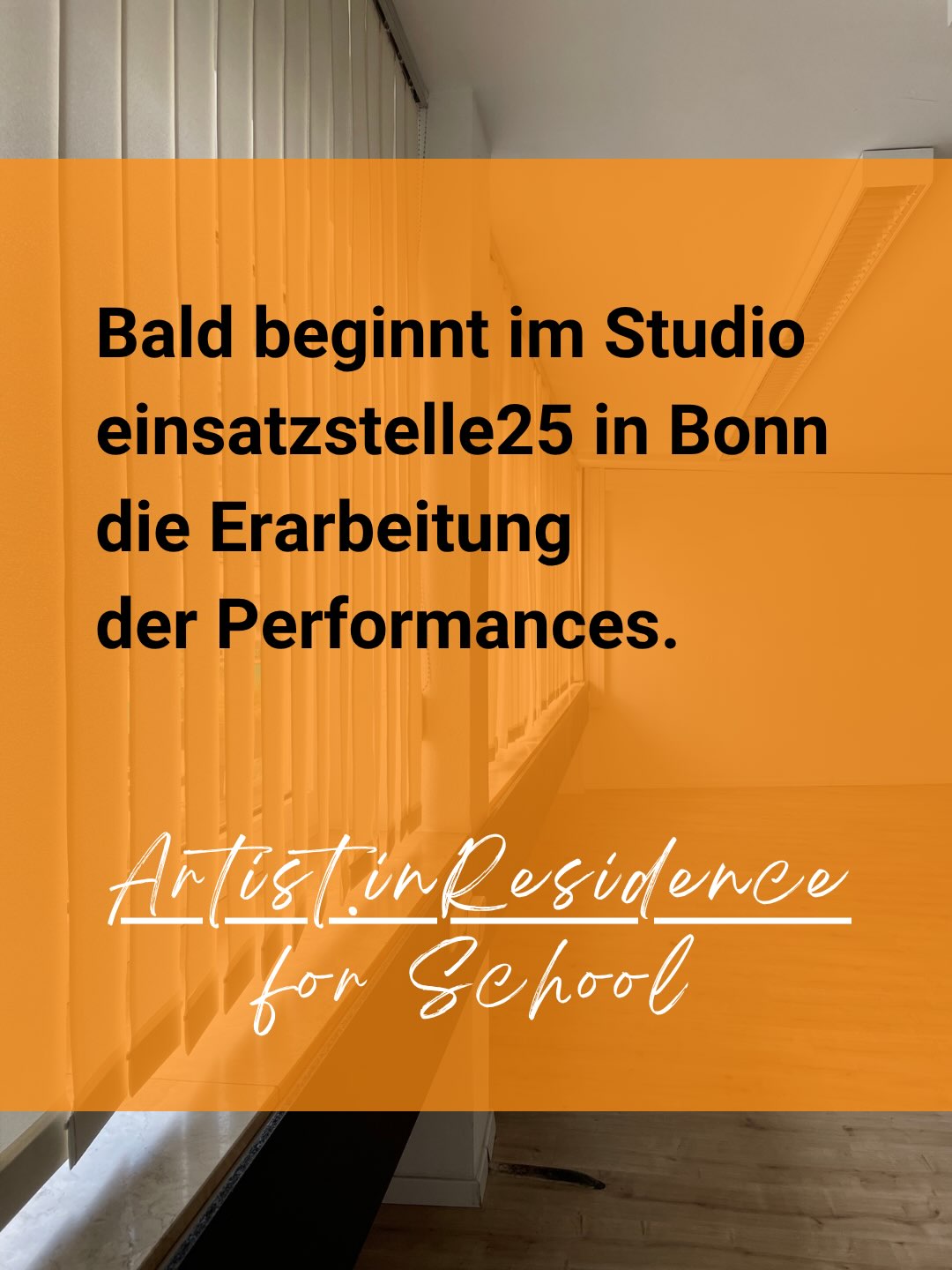 Im Schuljahr 2026/2027 werden zwei Eurythmie-Künstlerinnen für mehrere Wochen an unterschiedliche Waldorfschulen gehen.
Den Auftakt macht dabei eine Performance, die jetzt im Sommer entwickelt wird. Auf der Basis dieses Bühnenstücks findet anschließend ein Projekt/Epoche für ausgewählte Klassen statt.
So entsteht ein lebendiger Dialog zwischen Kunst und Bildung bei dem künstlerisches Schaffen unmittelbar erfahrbar wird.
Besonders da, wo der Eurythmie-Unterricht nicht (vollständig) durch fest angestellte Lehrkräfte abgedeckt werden kann, ist dies eine wunderbare Ergänzung.
Die beiden auch Eurythmistinnen, sind dabei keine Vertretung, sondern Künstlerinnen mit einem eigenen Projekt.
EURYTHMIE
KUNSTINSCHULE
FACHKRAEFTEMANGEL
ARTISTINRESIDENCE