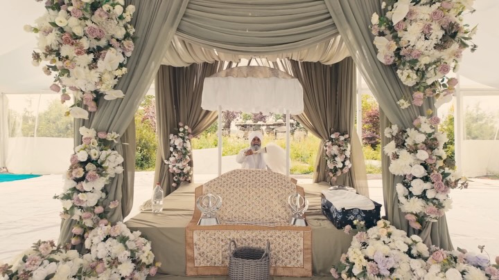 Sometimes the simplest designs make the biggest statement. Clean, timeless, and effortlessly beautiful.
Design, Decor & Florals @universaldecor
Captured by @paulreyatphotography
Venue @bcparagonfarms
Day of Co-ordinator @poshcelebrations_by_anjali
Our Beautiful couple @ssharma24__ @ Ibadat