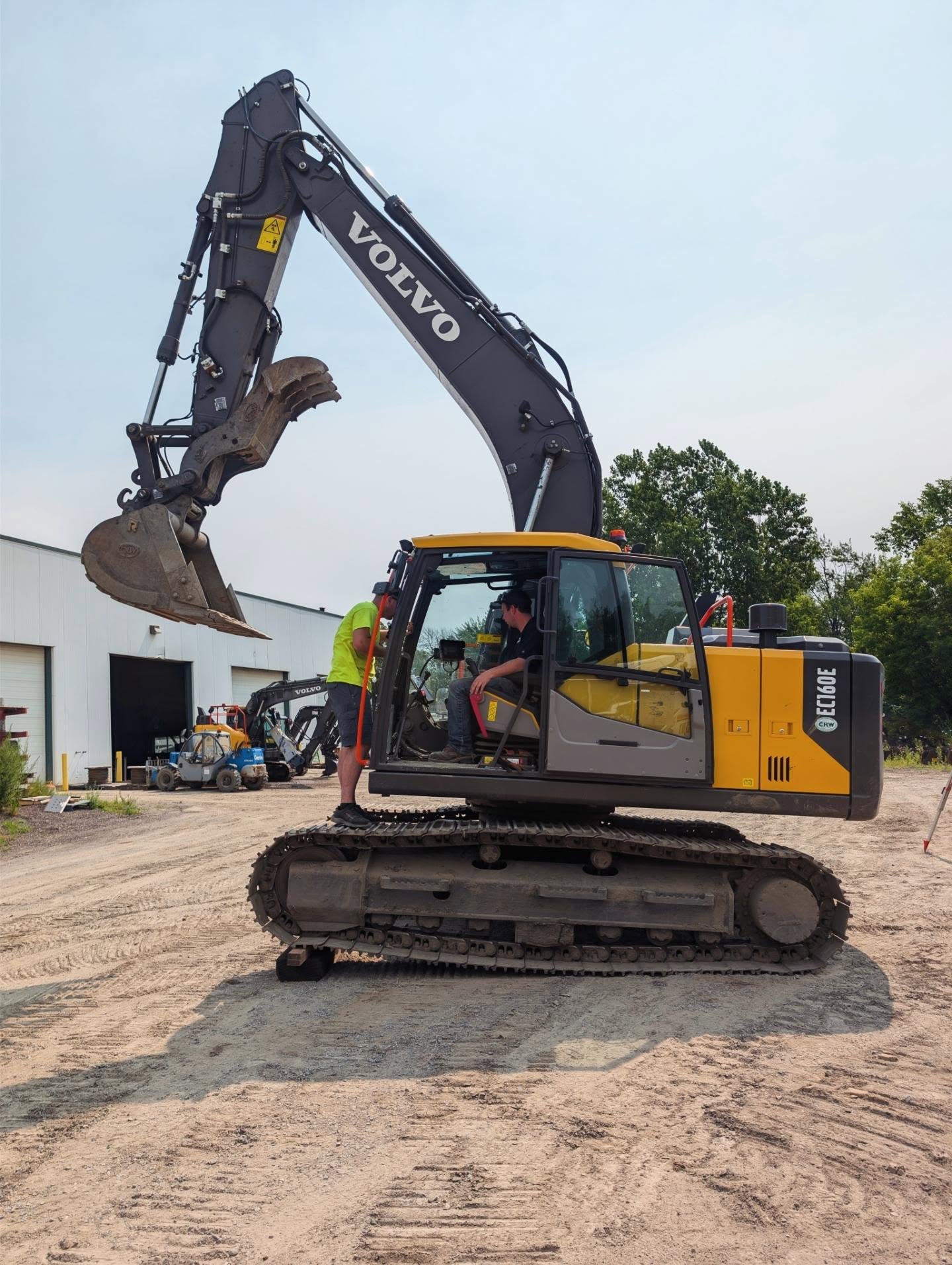 Got this EC160 set up with a @idigsystem for @kingdomtimberllc on his two excavators!
Thank you to @johng_volvoce and @woods.crw for the opportunity to get this customer set up with some grade control for his two machines! Was a pleasure working with you all!
#idig #volvoce #machinecontrol #excavator #laser