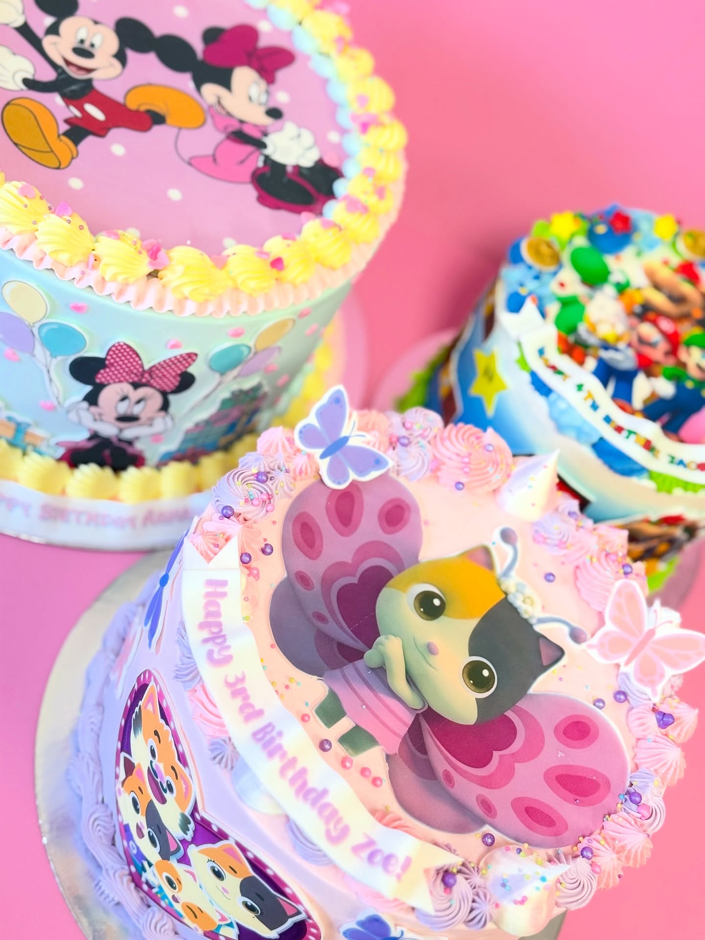 Whatever your birthday obsession is this year... thereโs a #CharacterCake for that. ๐๐
Pre-order yours online๐ซถ
#CustomCake #CharacterCake #BirthdayCake #KidsBirthdayCake #CustomBirthdayCake #ButtercreamCake #CakeInspiration #MississaugaBakery #MississaugaCakes #StreetsvilleBakery #GTABakery #NutFreeBakery #NutFreeCakes #SupportLocalMississauga #SwirlsCupcakes