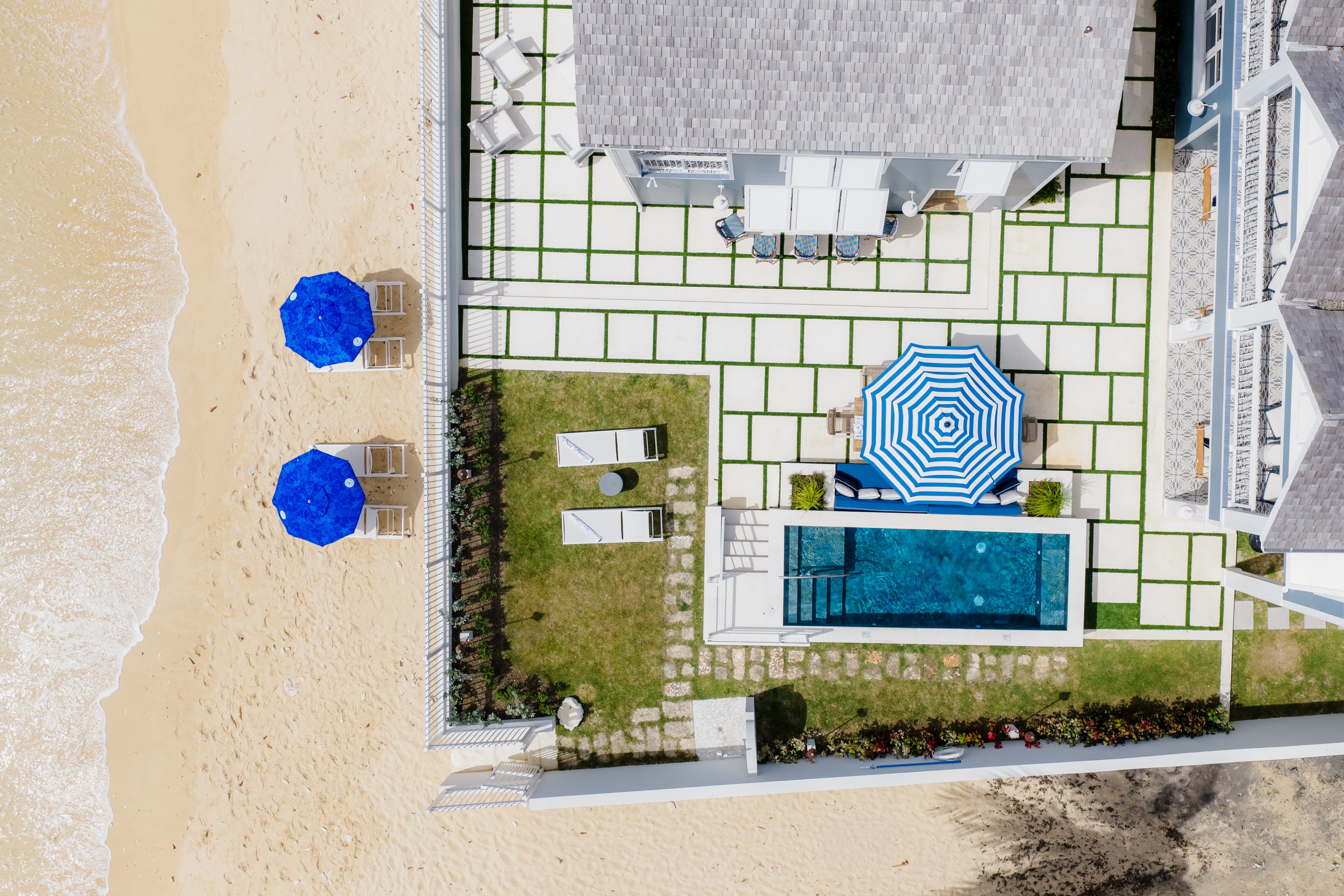 Imagine yourself in the courtyard at Sea Breeze Villa 😍🌊🍹
#gsabarbados
#architecture
#construction
#design
#barbadosarchitecture