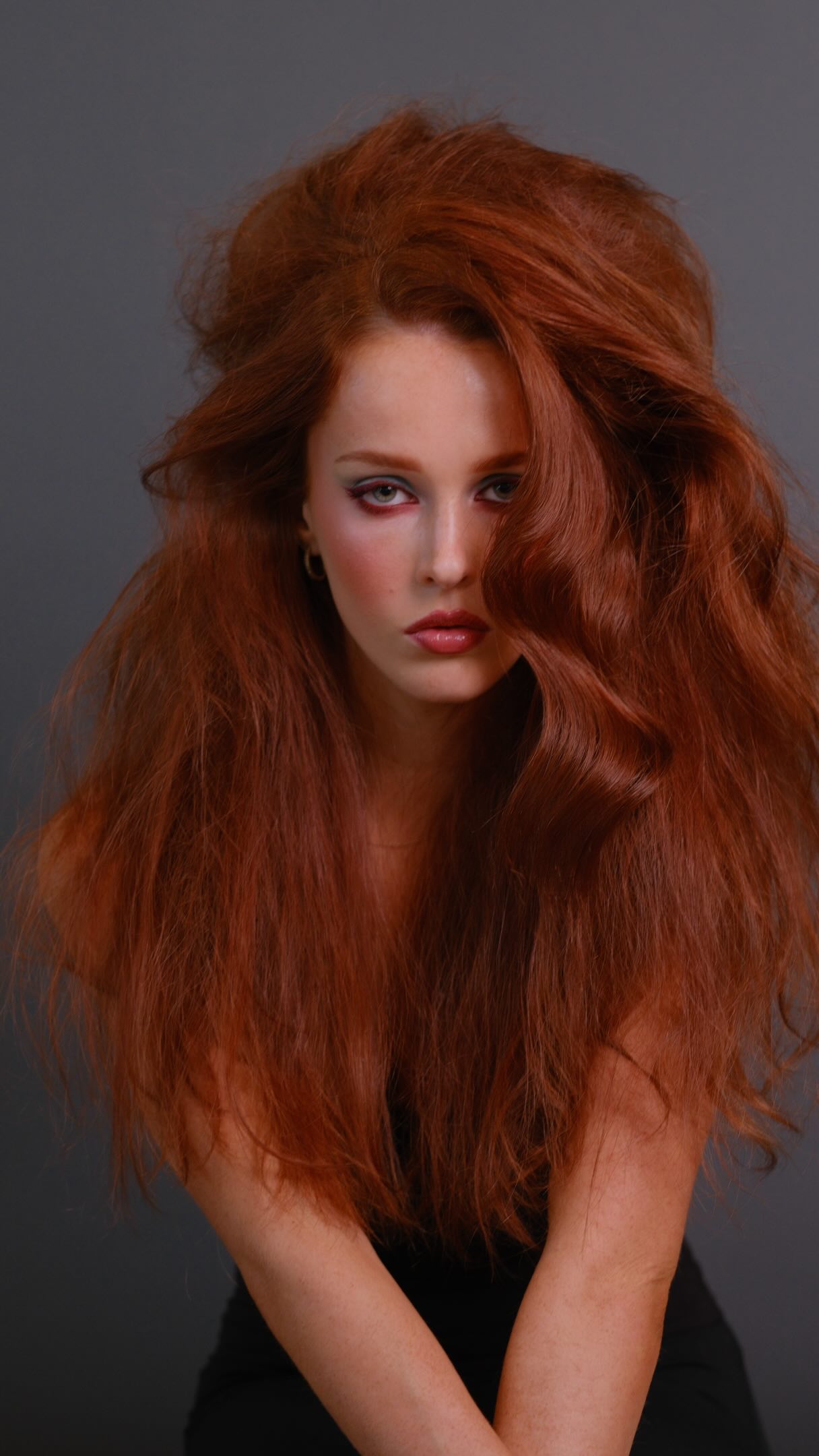 Where ’80s nostalgia meets editorial edge.
Created by
@adi_musestudio
@lilimayartistry
#editorial #perthmakeupartist #perthhairstylist #80shair