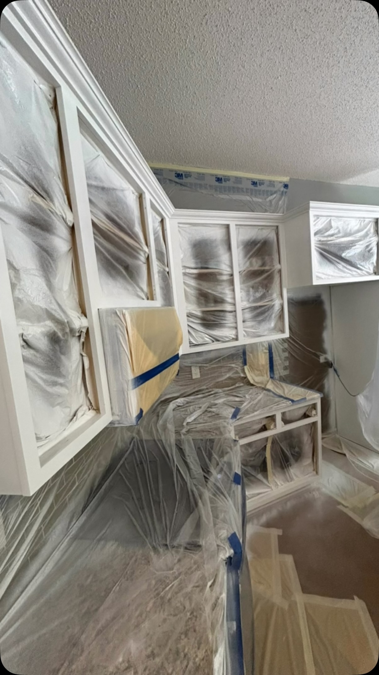 We just wrapped up this kitchen facelift featuring brand-new doors and a gorgeous new color.
If you’re thinking about updating your kitchen, here is why homeowners trust the Henderson Home Painting difference:
1. We follow a strict, proven process for maximum durability.
2. We use only premium, top-of-the-line products.
3. Our professional spray-on finish delivers that smooth, factory-new look.
Get the kitchen of your dreams for a fraction of the cost of a full remodel. Let’s get started on yours!
#HendersonHomePainting #CabinetPainting #InteriorPainting #elkrivermn #elkriver