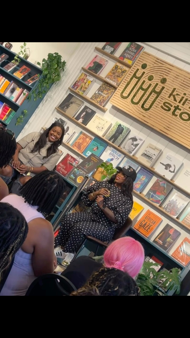 ✨ I had such a great time moderating last night @kindredstorieshtx !!
If you are a book nerd and haven’t heard about the Kindred Stories Author Talks then you are missing out!!
Last night the 2nd cookbook conversation was held featuring @toyaboudy ! She has written such an amazing book titled ‘Cooking From Scratch’. She channels her inner Mrs. Malinda Russell with this one and have recipes that will feed your soul to tinctures that will help aid your body!
It’s a a must have for your collection. While you’re at grab ‘A Domestic Cookbook’ written by Mrs. Malinda Russell too!
Thank you to Kindred Stories for having me moderate this dope conversation!