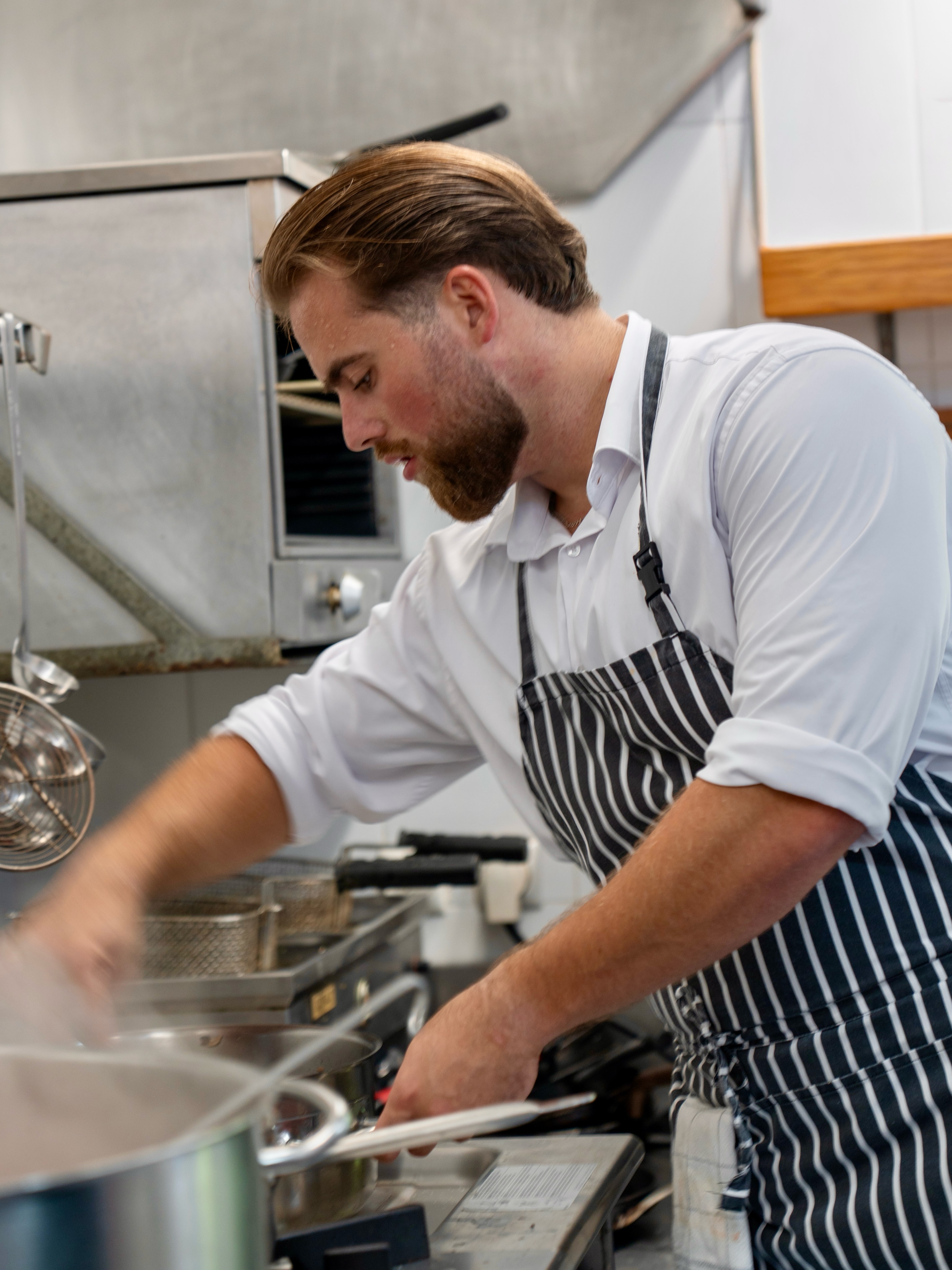 ✨ The heart of every event is the kitchen. ✨
This is where fresh ingredients become memorable dishes, where passion meets precision, and where every detail is carefully prepared before reaching your table.
Because exceptional events begin long before the first guest arrives. 🥂🤍
Dani’s Catering.