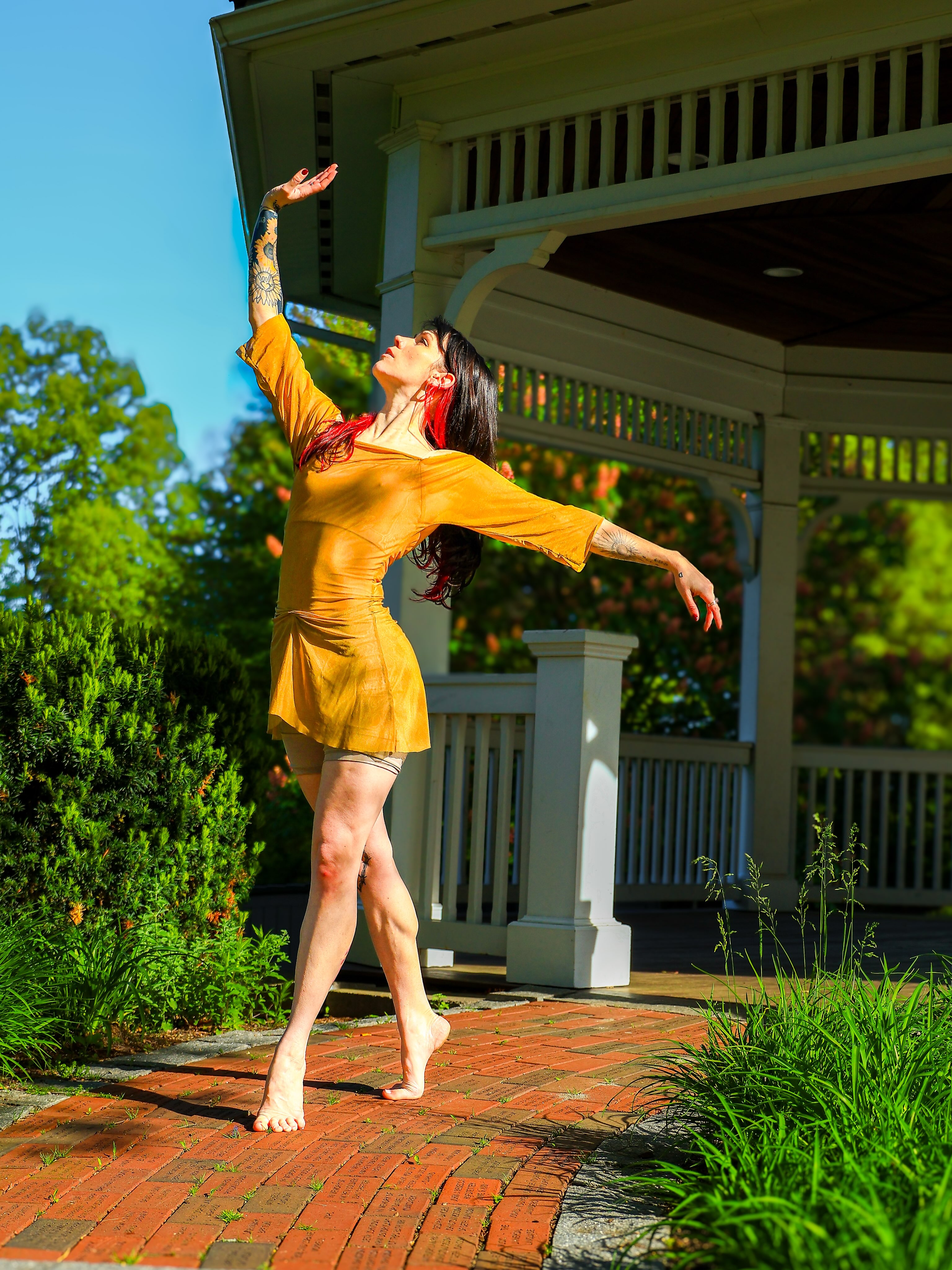 Golden hour 🔆💛🌟🌻
Gentle tide 🌊🌀🩵🌬️
Open heart 💟🕺🎆👐🏼
“Dance with the waves, move with the sea. Let the rhythm of the water set your soul free” ✨
PC 📸 @whitejadephotography