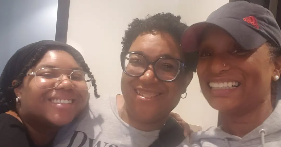 Dance Happens Alumni 💜
Once a Dance Happens baby always a Dance Happens baby....
What a beautiful surprise!
@quietandfiercejewels
#makingdancehappen
#makegroovehappen @dancehappens & Spread the LOVE 💜
#DHI4L
#DanceHappensReach
#adultdanceclasses