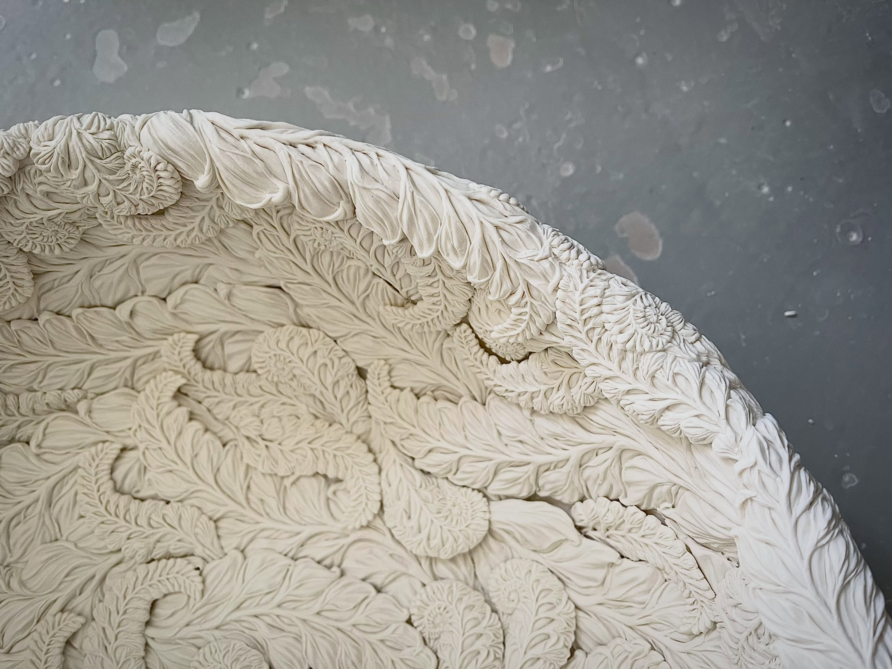 A LARGE ZENMAI AND NAZUNA OPEN BOWL, 2026
Moulded, carved and hand-built porcelain with an interior of dancing sprigs
H.12 Dia.40.3 cm
This piece is @adrian_sassoon_gallery
ADDRESS
8 Headfort Place
London SWIX 7DH
For enquiries, please email : email@adriansassoon.com
#hitomihosono #hitomihosonoceramics #porcelan #ceramics