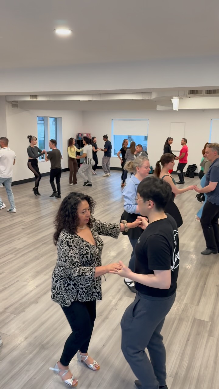 Join us TODAY for Bachata Tuesdays🔥
Our classes are designed for all skill levels, so come ready to dance, connect, and have fun.
When: Tuesdays from 7-9 PM
Where: 388 Donald St.
Schedule:
- 7 PM: Footwork Essentials
- 8 PM: Partner Work Techniques
Come warm up with us on the dance floor! 💃🕺
#latindance #salsaexplosion #bachata #sedcwpg dancing winnipegdance salsawinnipeg wpglatindance dropinclasseswinnipeg