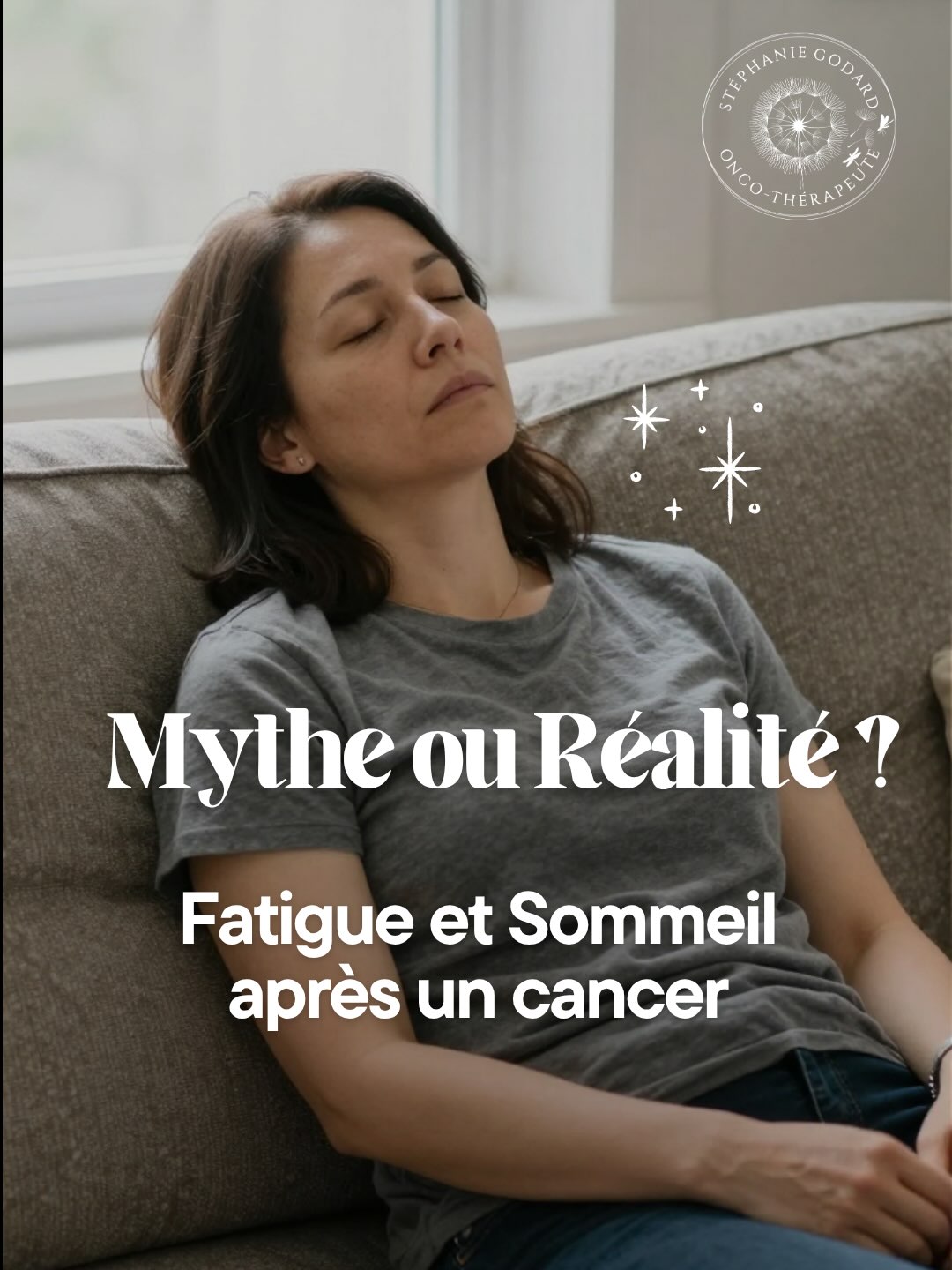 😴 “Mais tu as pourtant dormi toute la nuit…”
C’est une phrase que beaucoup de personnes touchées par un cancer ou vivant l’après-cancer entendent régulièrement.
Et pourtant, la fatigue liée au cancer n’est pas un simple manque de sommeil.
Elle peut persister plusieurs mois après les traitements, même lorsque les examens sont rassurants.
Cette fatigue est souvent physique, mais aussi cognitive et émotionnelle.
Elle peut rendre plus difficiles les tâches du quotidien, la reprise du travail, les relations avec les proches ou simplement le fait de profiter d’une journée.
C’est aussi pour cela qu’elle est parfois difficile à comprendre par l’entourage.
Dans cette nouvelle page du Cahier de vacances, je vous propose de déconstruire quelques idées reçues.
Parce que comprendre ce que l’on vit est souvent une première étape pour arrêter de culpabiliser.
💚 Dites-moi en commentaire :
Quelle est la phrase que vous avez le plus entendue au sujet de votre fatigue ?
Peut-être que votre réponse aidera une autre personne à se sentir moins seule.
——
📖 Le Cahier de vacances
Chapitre 2 • Page 6/24
Un été pour souffler, réfléchir et prendre soin de soi.
#fatigue #fatigueliéeaucancer #cancer #séquelles #aprescancer