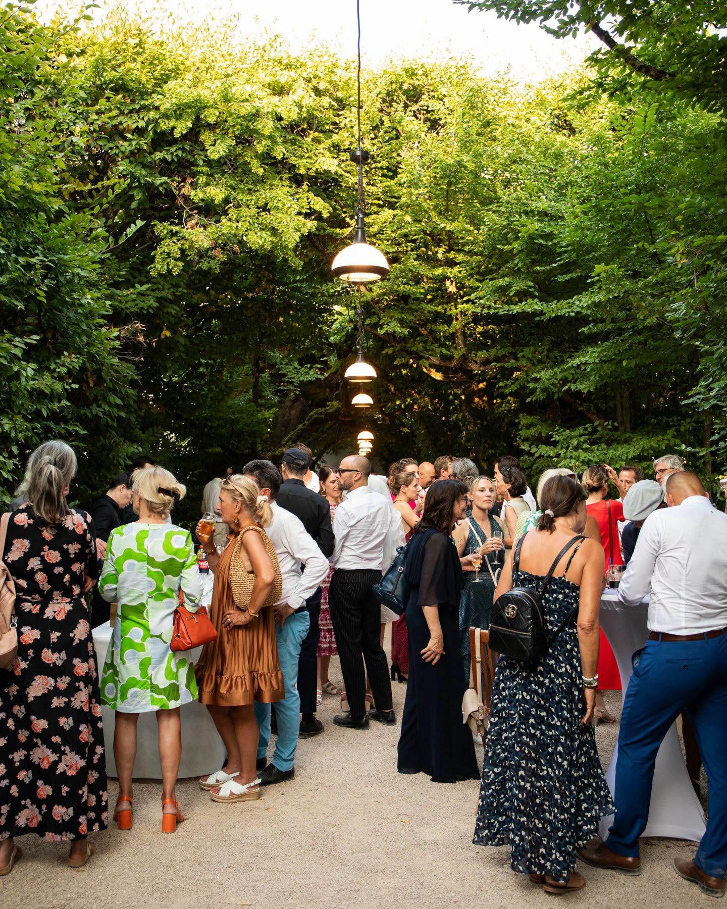 Vin d’honneur au @chateaudepizay 🥂
#mariagelyon #photographemariage #mariagebeaujolais #weddingphotographer #weddingphotography