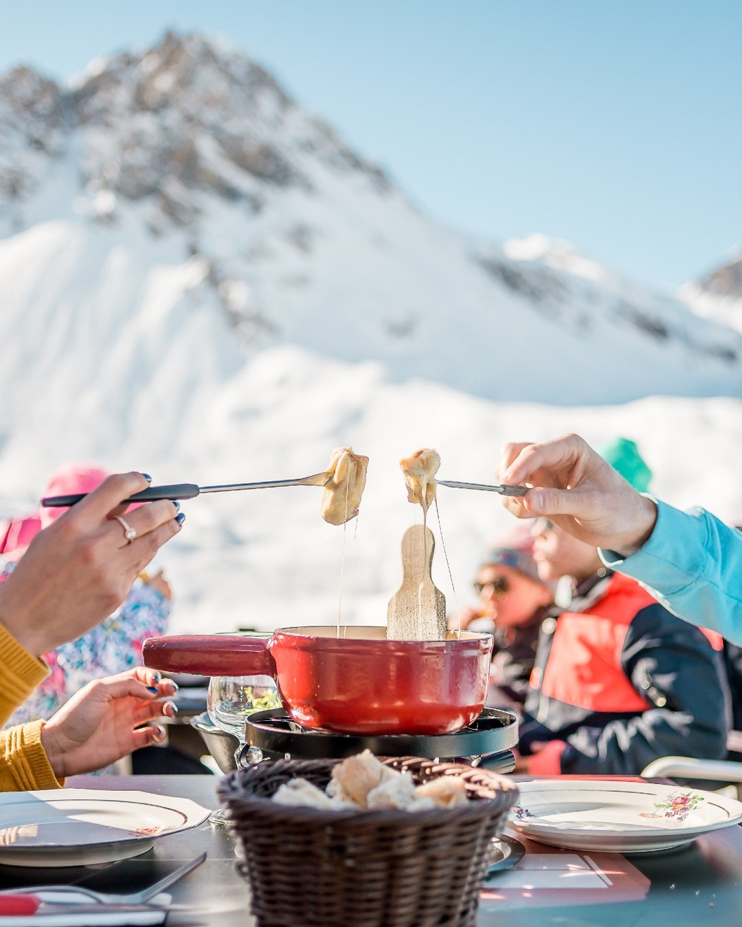 Who is in the Alps 5 months from now?
Founders taking their first real break in a year.
A CFO who drove up from Munich after the market closed on Friday. An architect from London who books the same chalet every winter.
A family from Zurich on the same slopes their grandparents skied, three generations sharing a lift.
No inbox. No feed. Just cold air, long lunches, and the people they came here to be with.
Winter placements are booking now. 🪧🎿
Reach them where nothing else is competing for their attention. Book your alpine placement before it's gone.